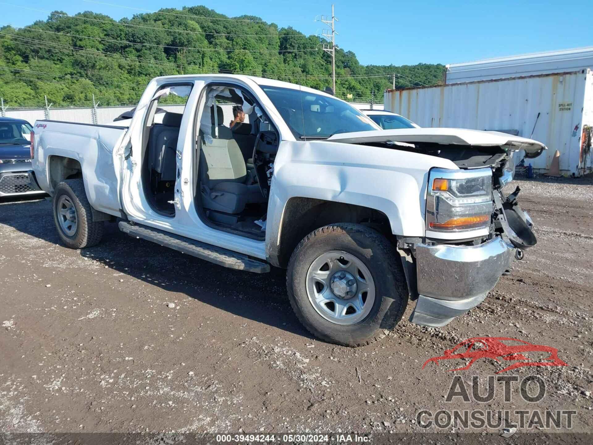 CHEVROLET SILVERADO 1500 2017 - 1GCVKNEC2HZ256891