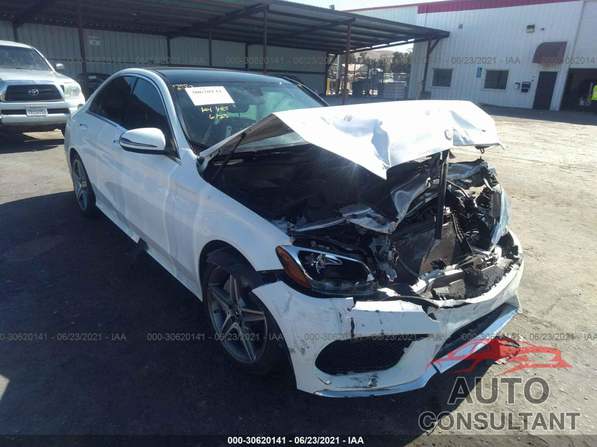MERCEDES-BENZ C-CLASS 2017 - 55SWF4JB8HU224306