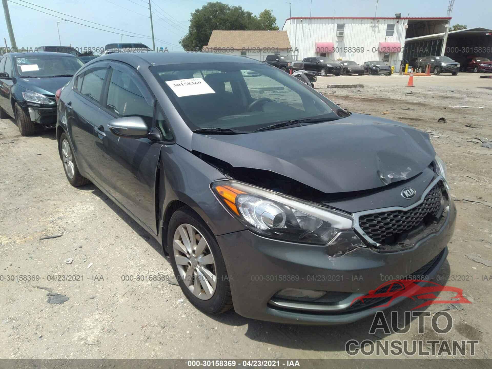 KIA FORTE 2016 - KNAFX4A6XG5443847