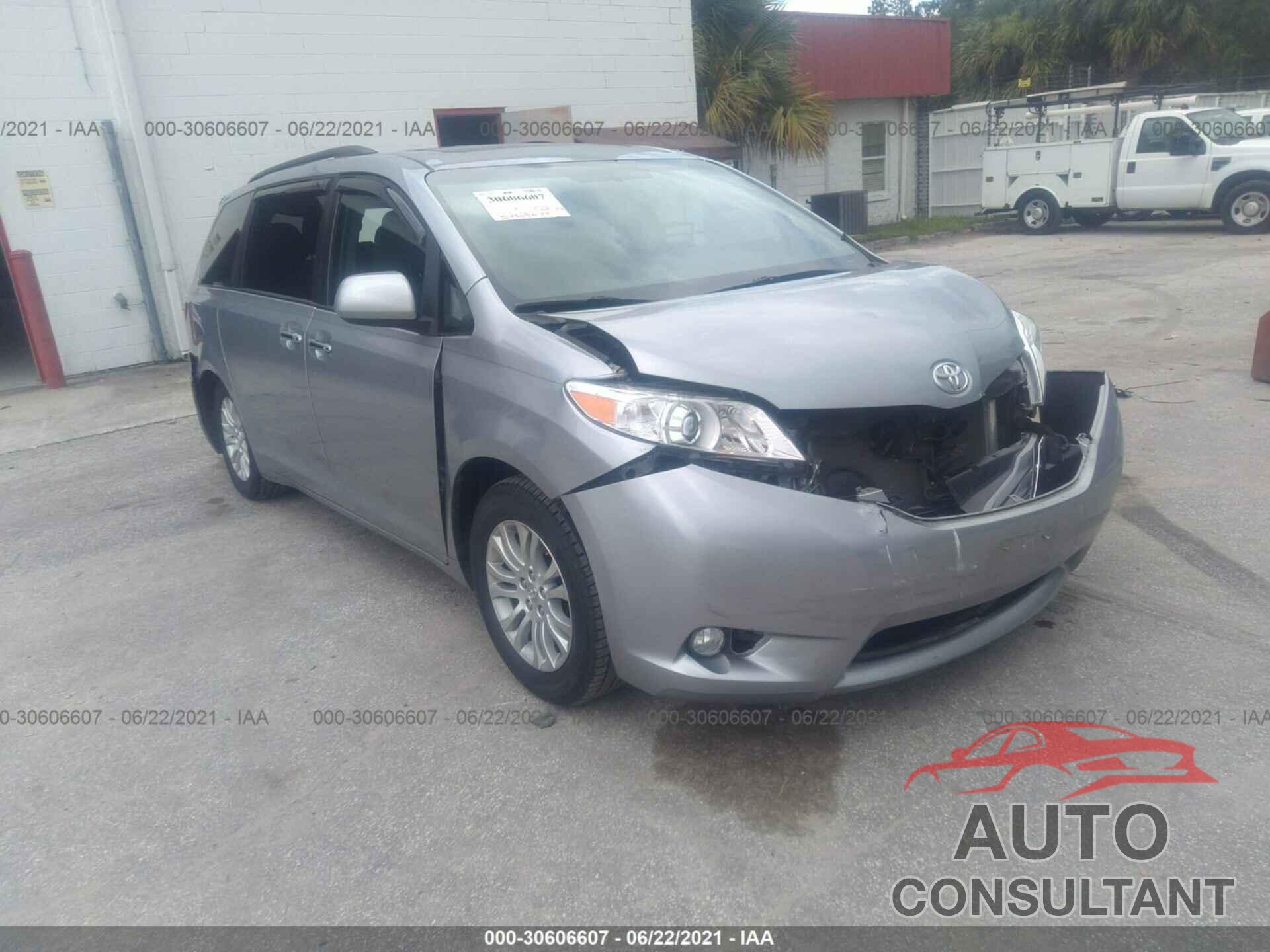 TOYOTA SIENNA 2017 - 5TDYZ3DC5HC822360