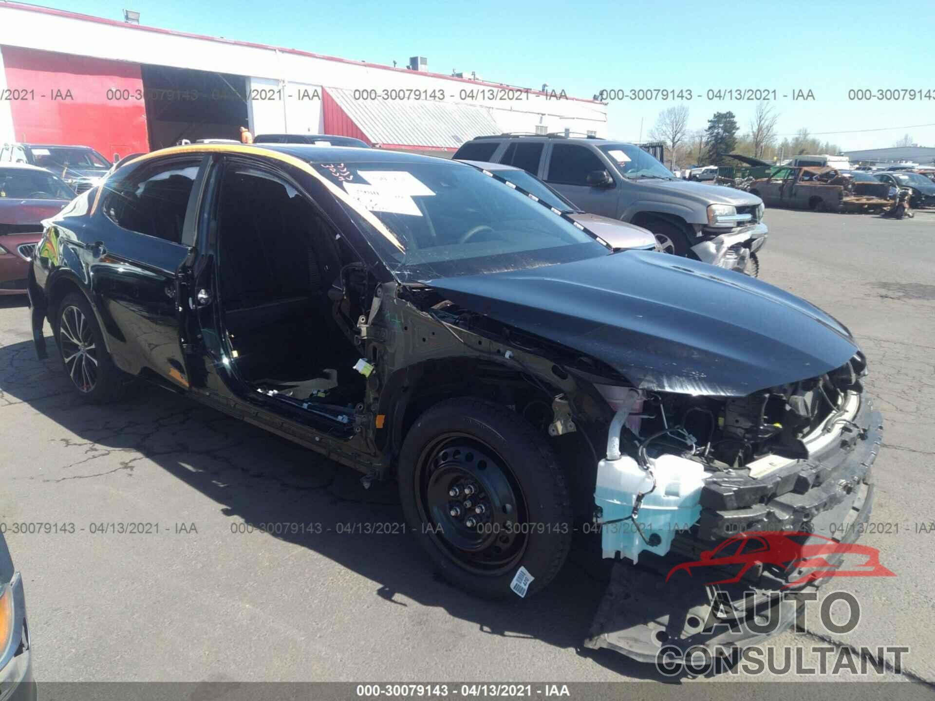 TOYOTA CAMRY 2020 - 4T1M11AK1LU318772