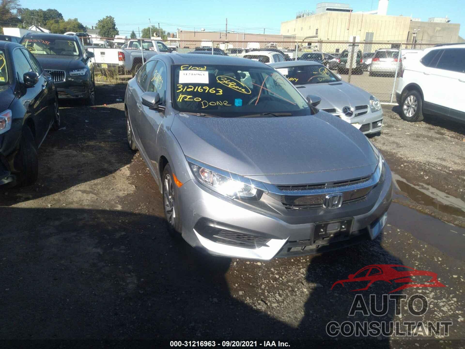 HONDA CIVIC SEDAN 2018 - 2HGFC2F75JH557650