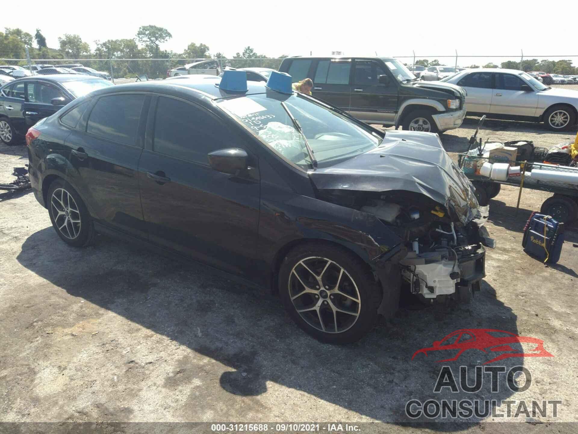 FORD FOCUS 2018 - 1FADP3FE4JL275474