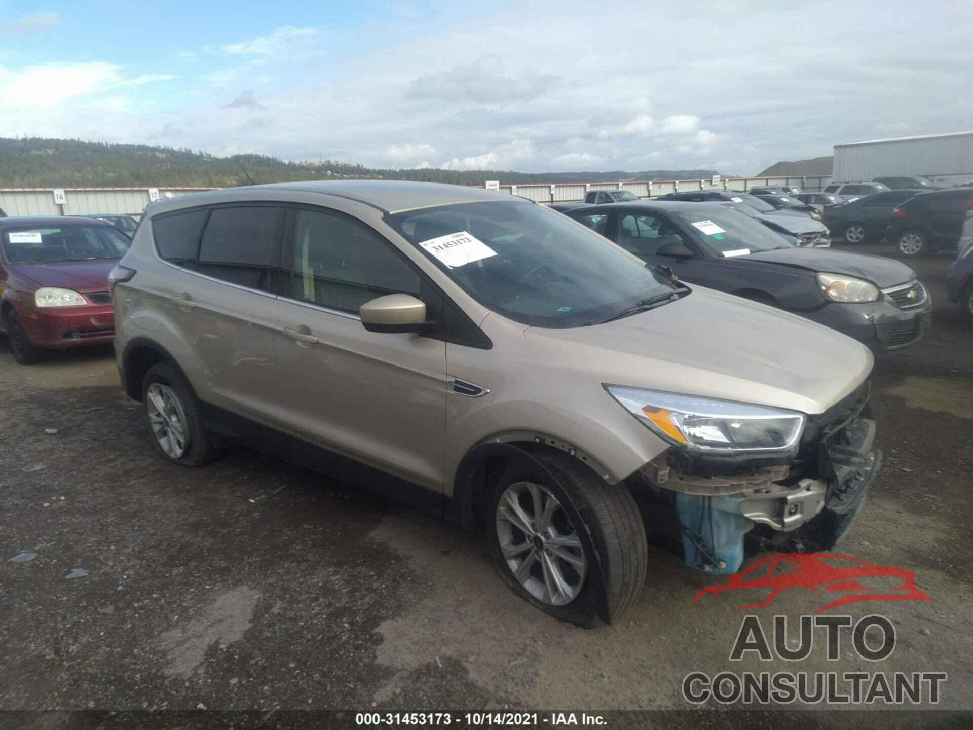 FORD ESCAPE 2017 - 1FMCU9GD6HUD66656