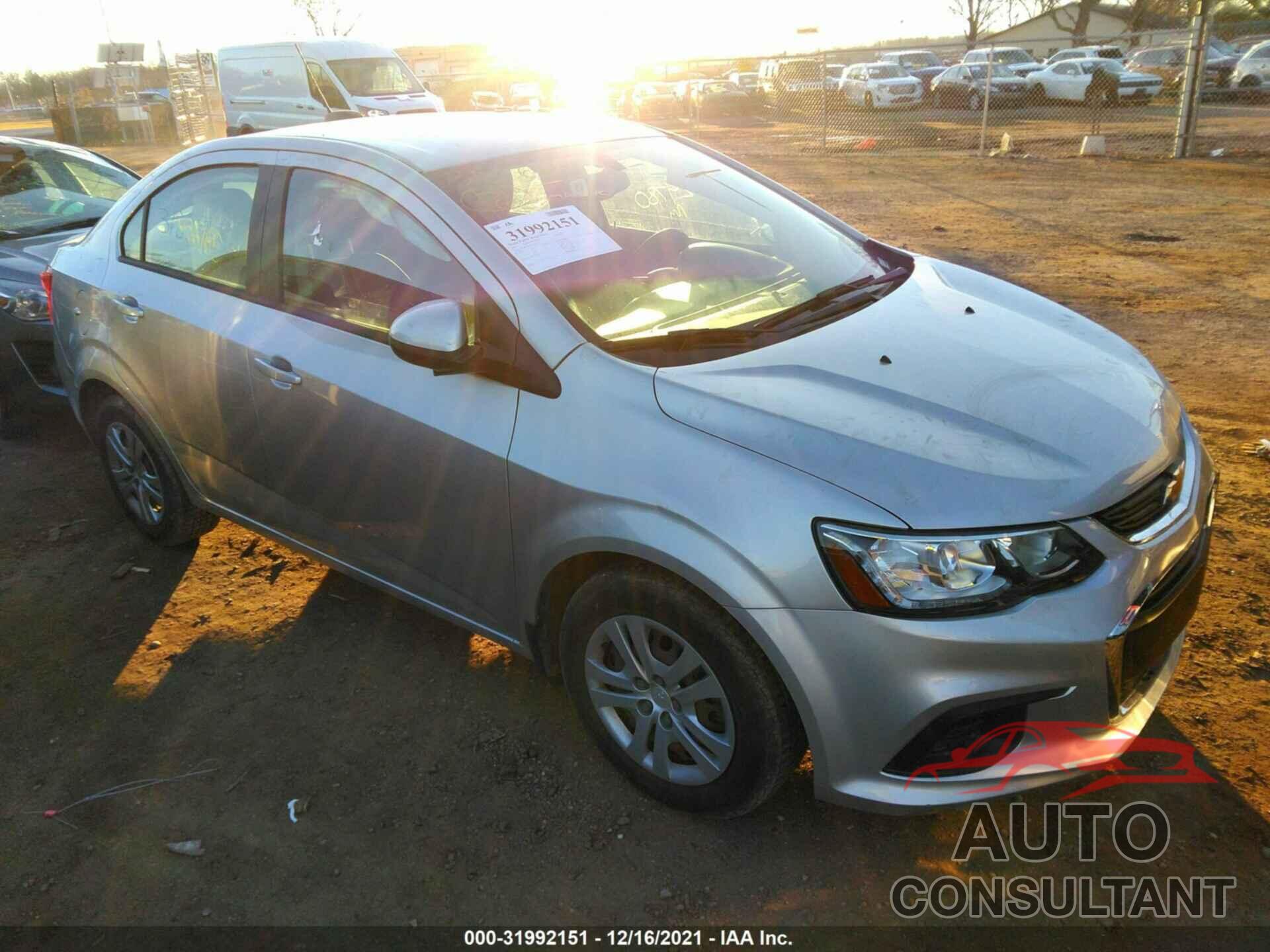 CHEVROLET SONIC 2017 - 1G1JB5SH3H4162247