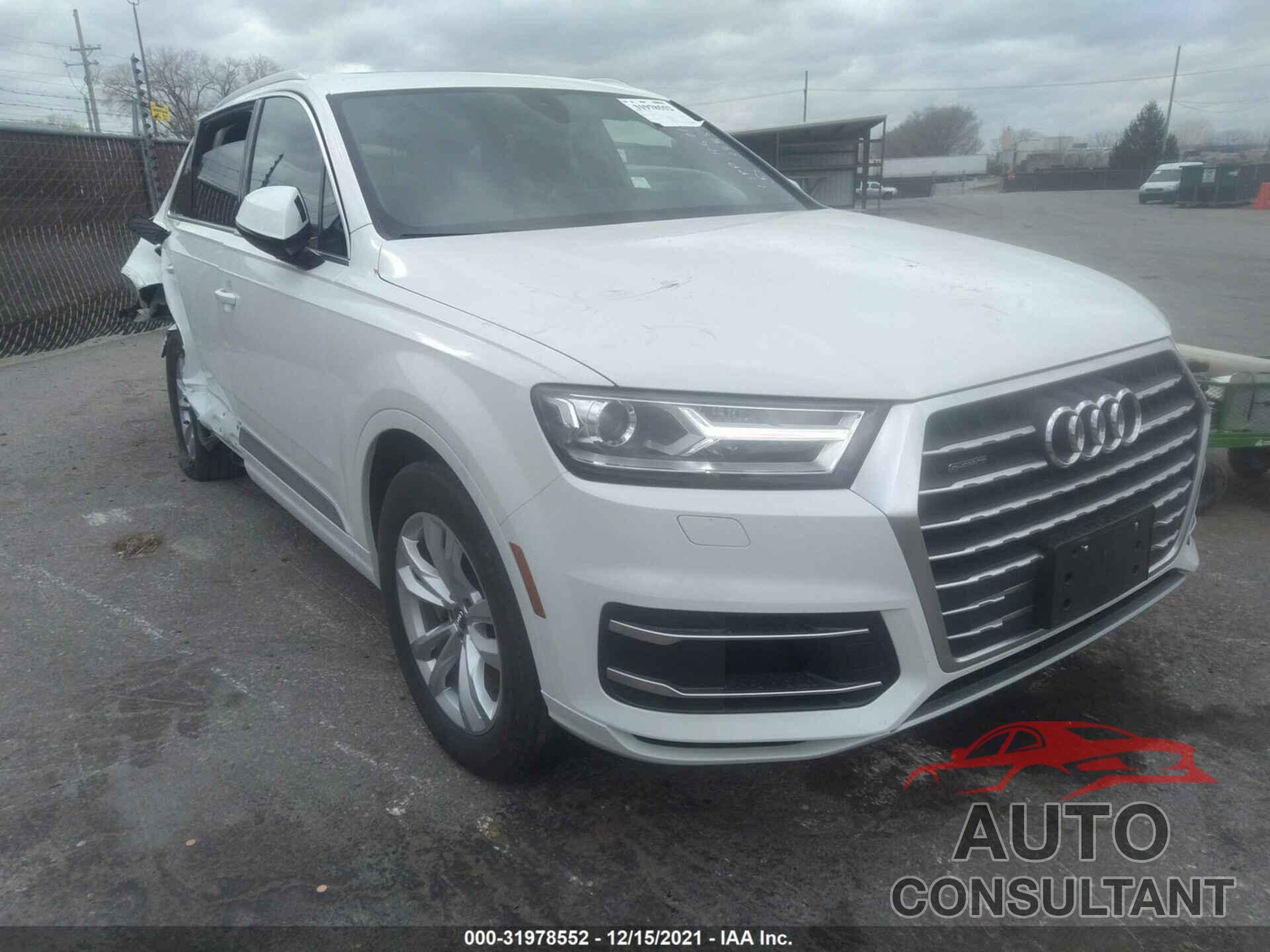 AUDI Q7 2019 - WA1AAAF7XKD013985