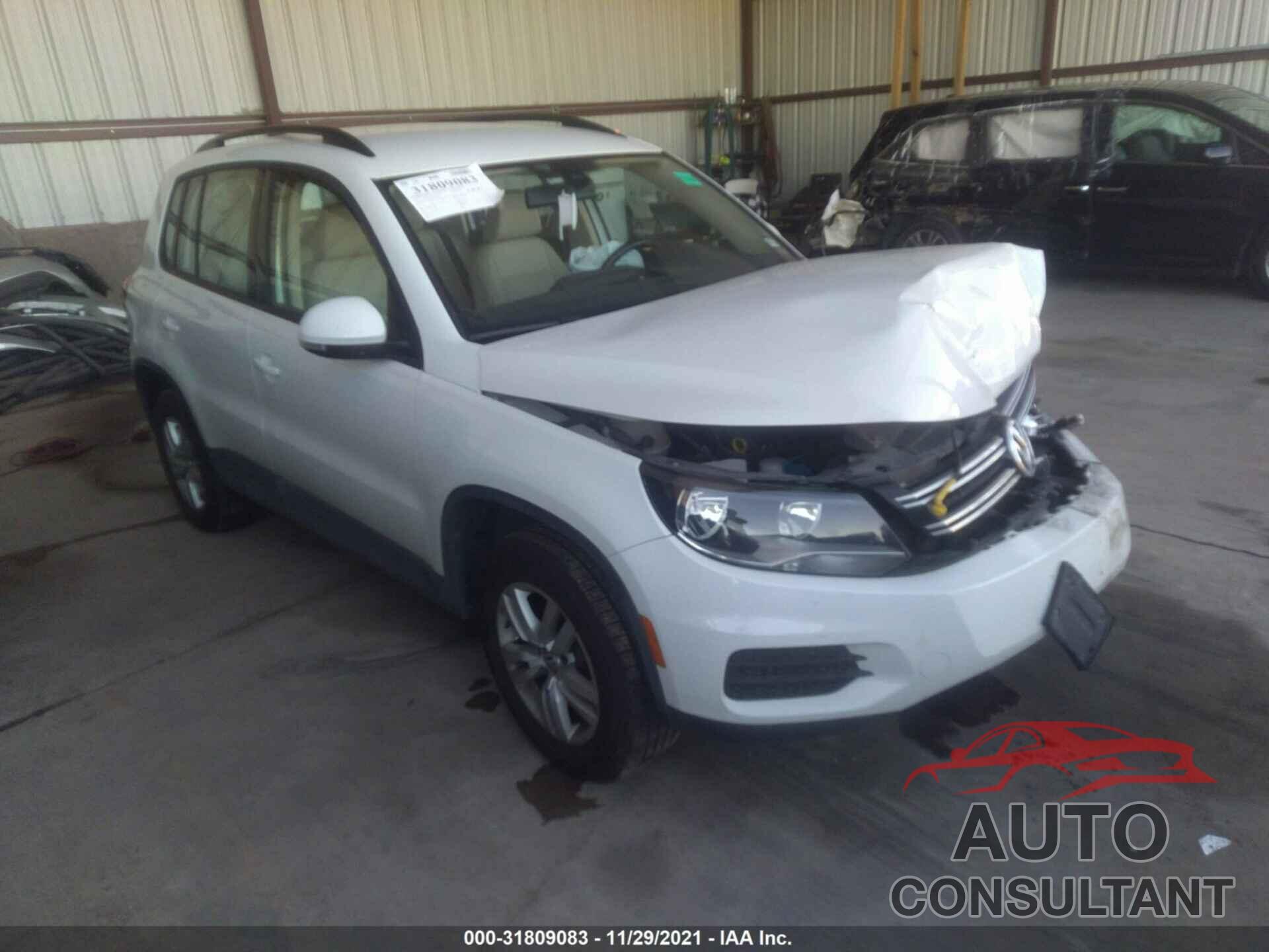 VOLKSWAGEN TIGUAN 2017 - WVGAV7AX3HK036660