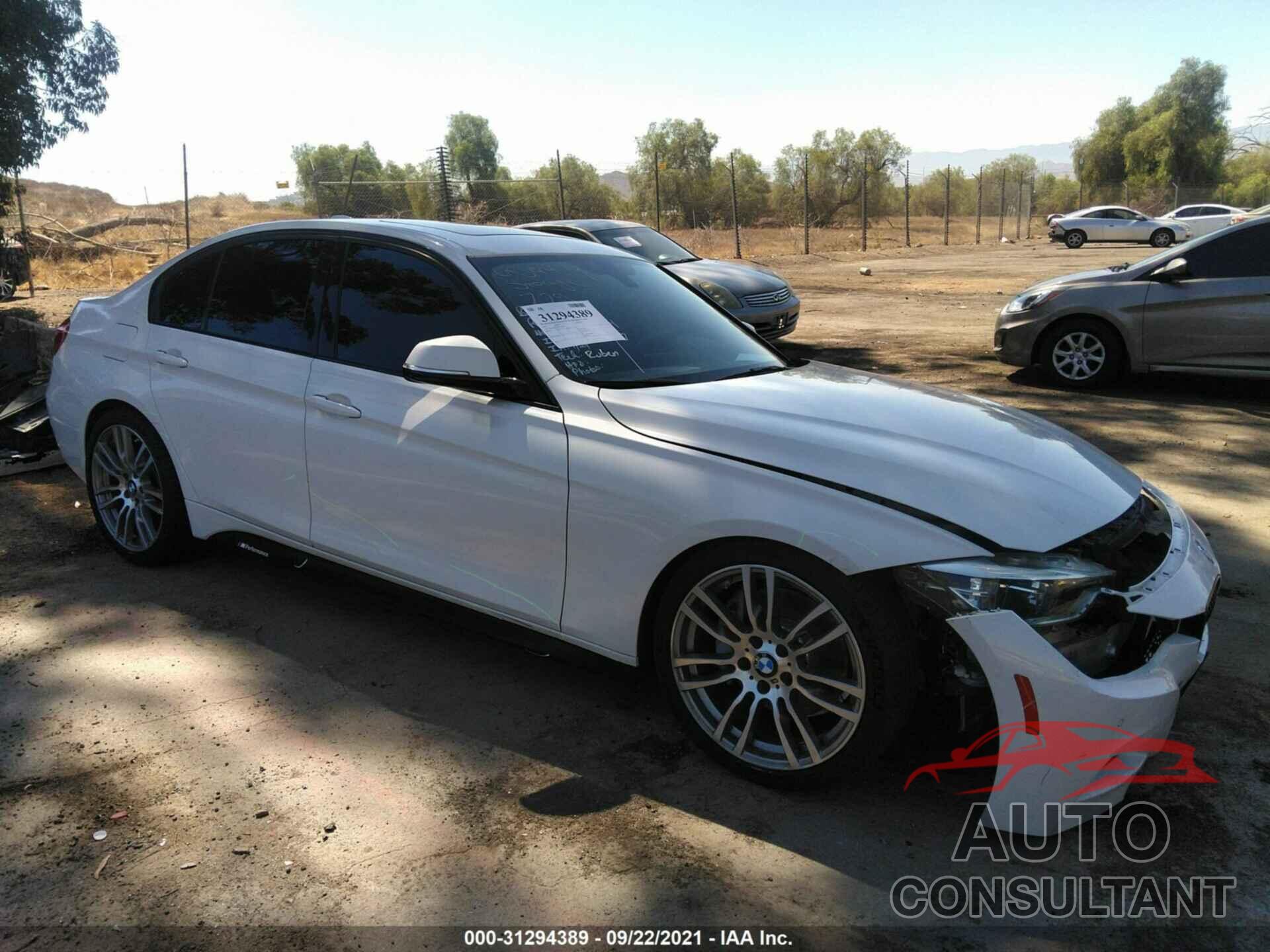 BMW 3 SERIES 2017 - WBA8B3G33HNA92833