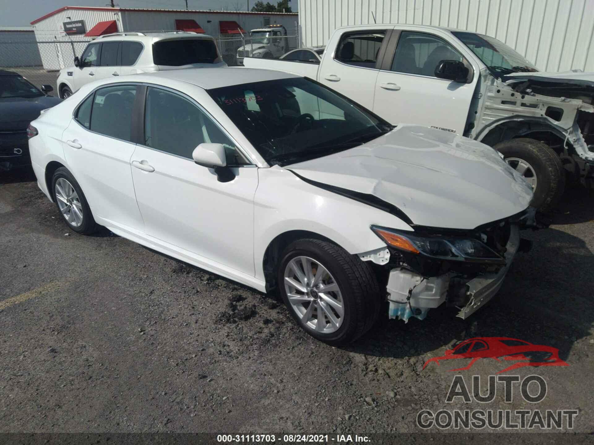 TOYOTA CAMRY 2020 - 4T1G11AK5LU943284