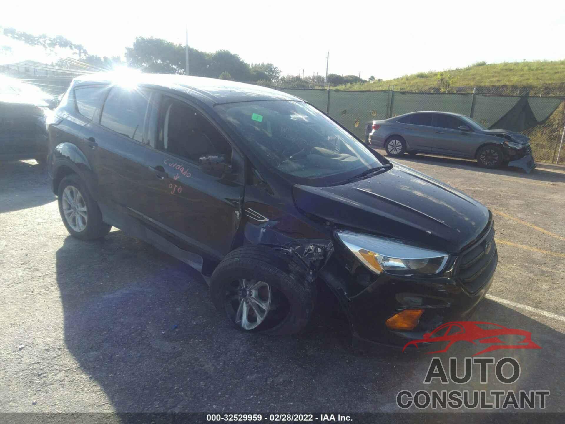 FORD ESCAPE 2017 - 1FMCU0F72HUD35055