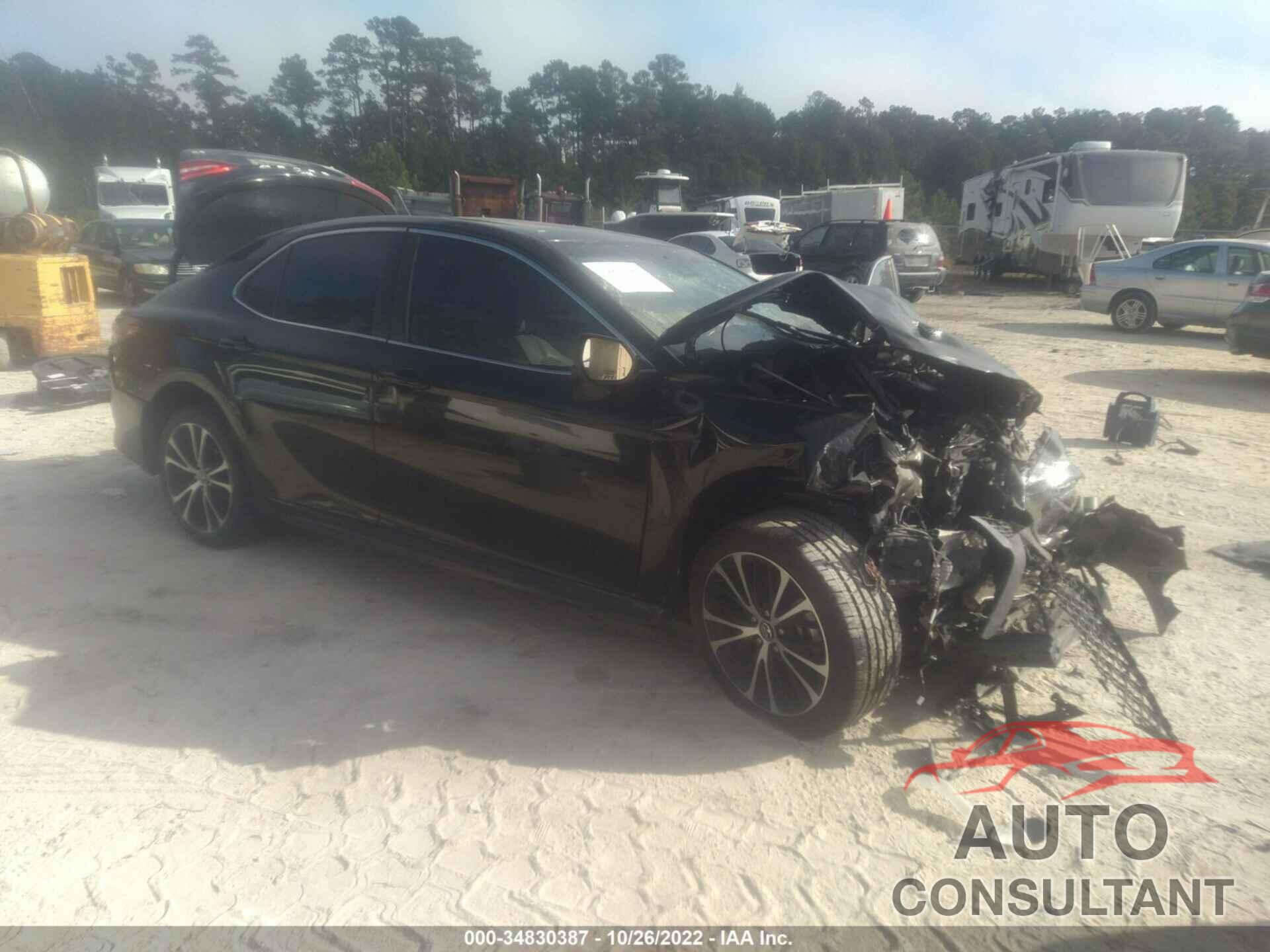 TOYOTA CAMRY 2018 - 4T1B11HK3JU537484