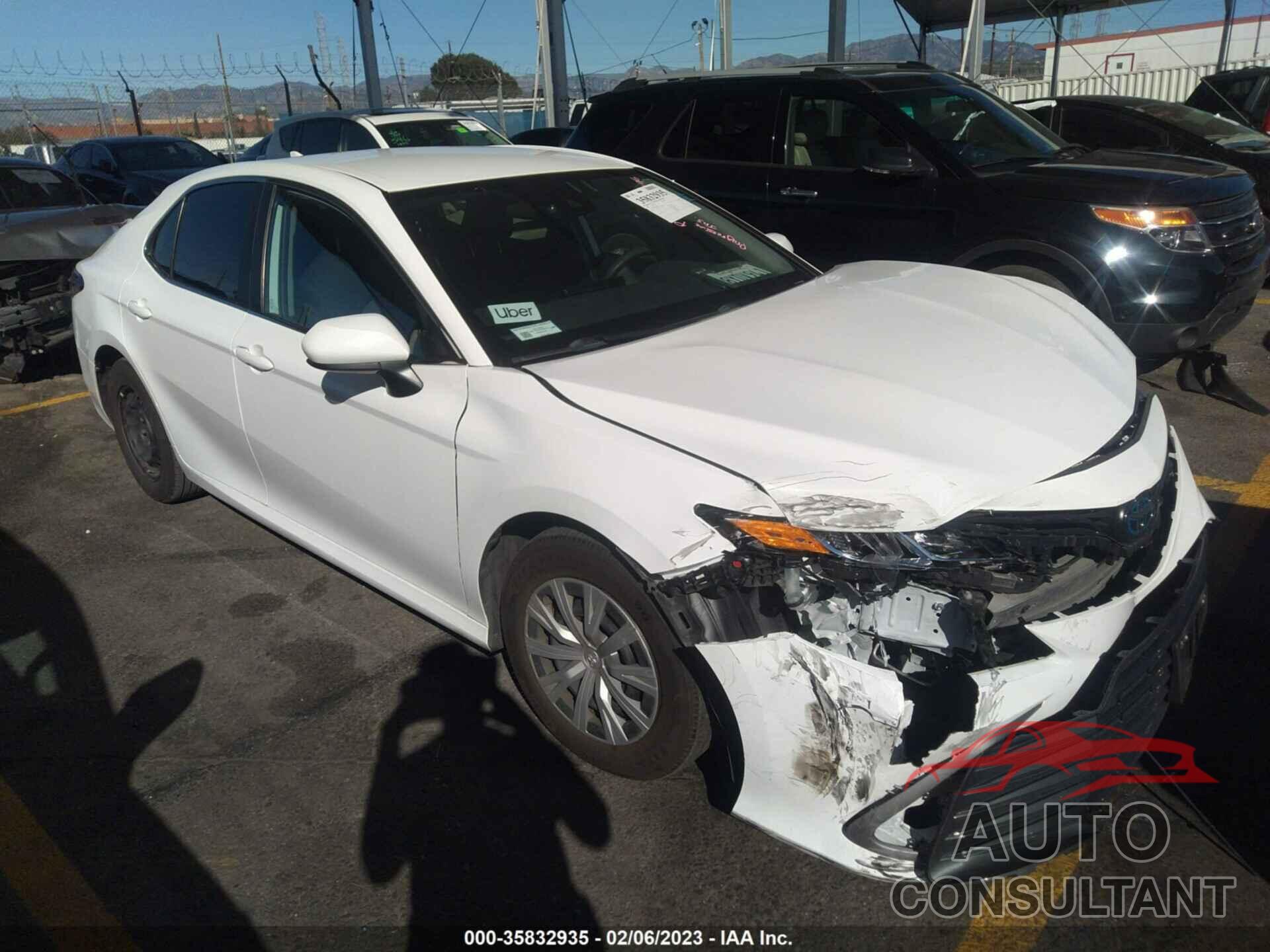 TOYOTA CAMRY 2022 - 4T1C31AK5NU571652