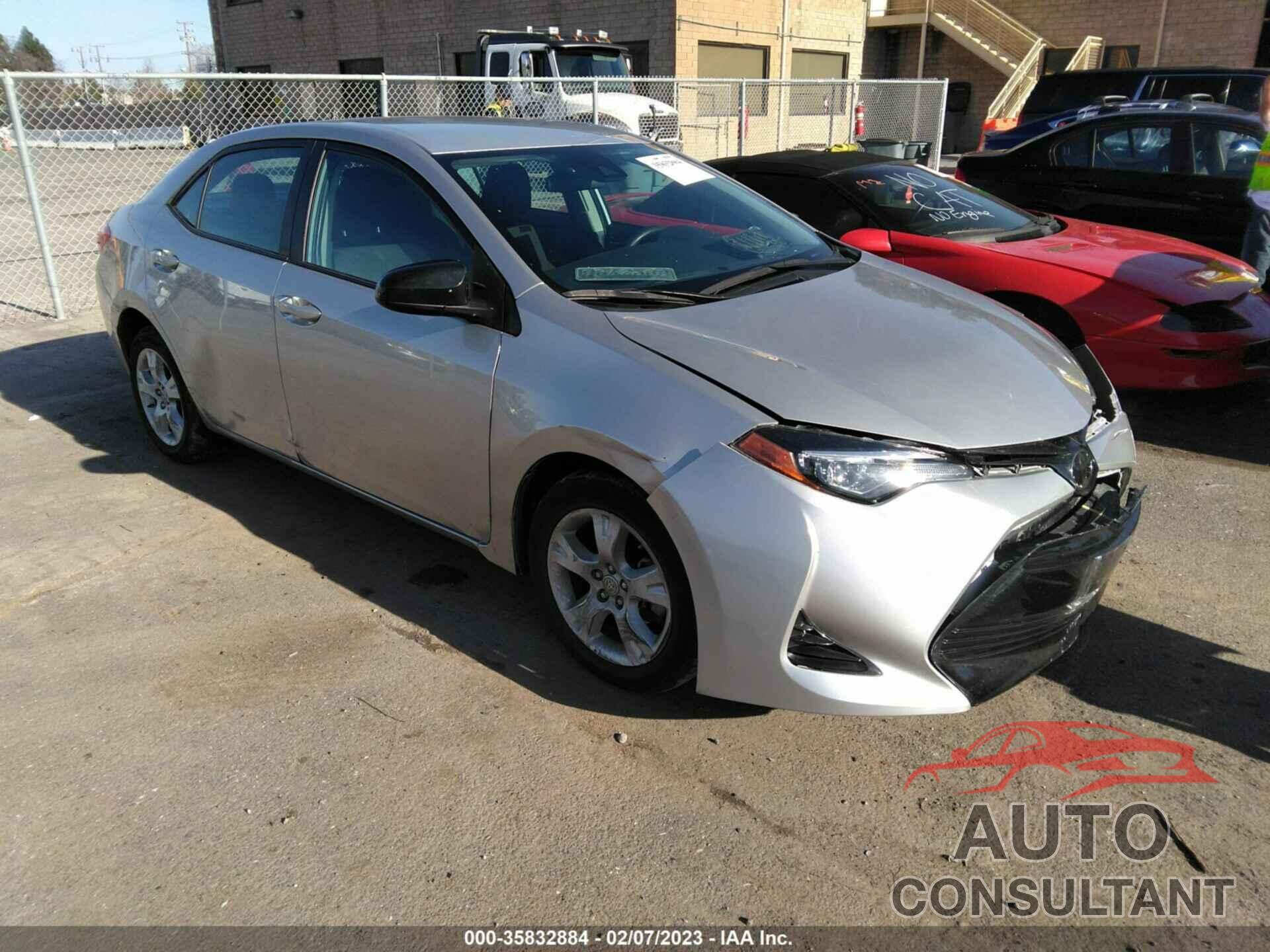 TOYOTA COROLLA 2018 - 5YFBURHE9JP801776