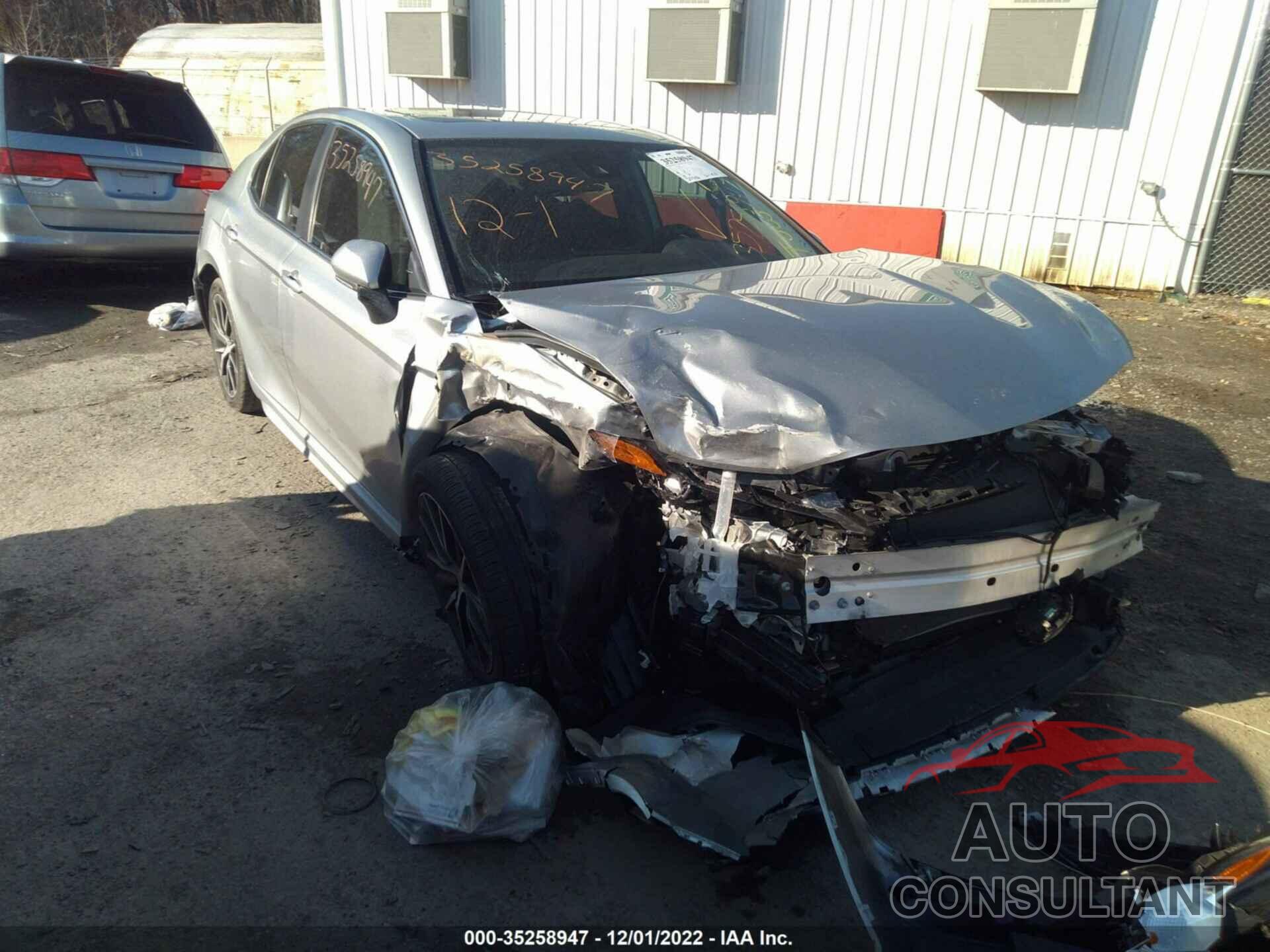 TOYOTA CAMRY 2021 - 4T1G11AK8MU548758