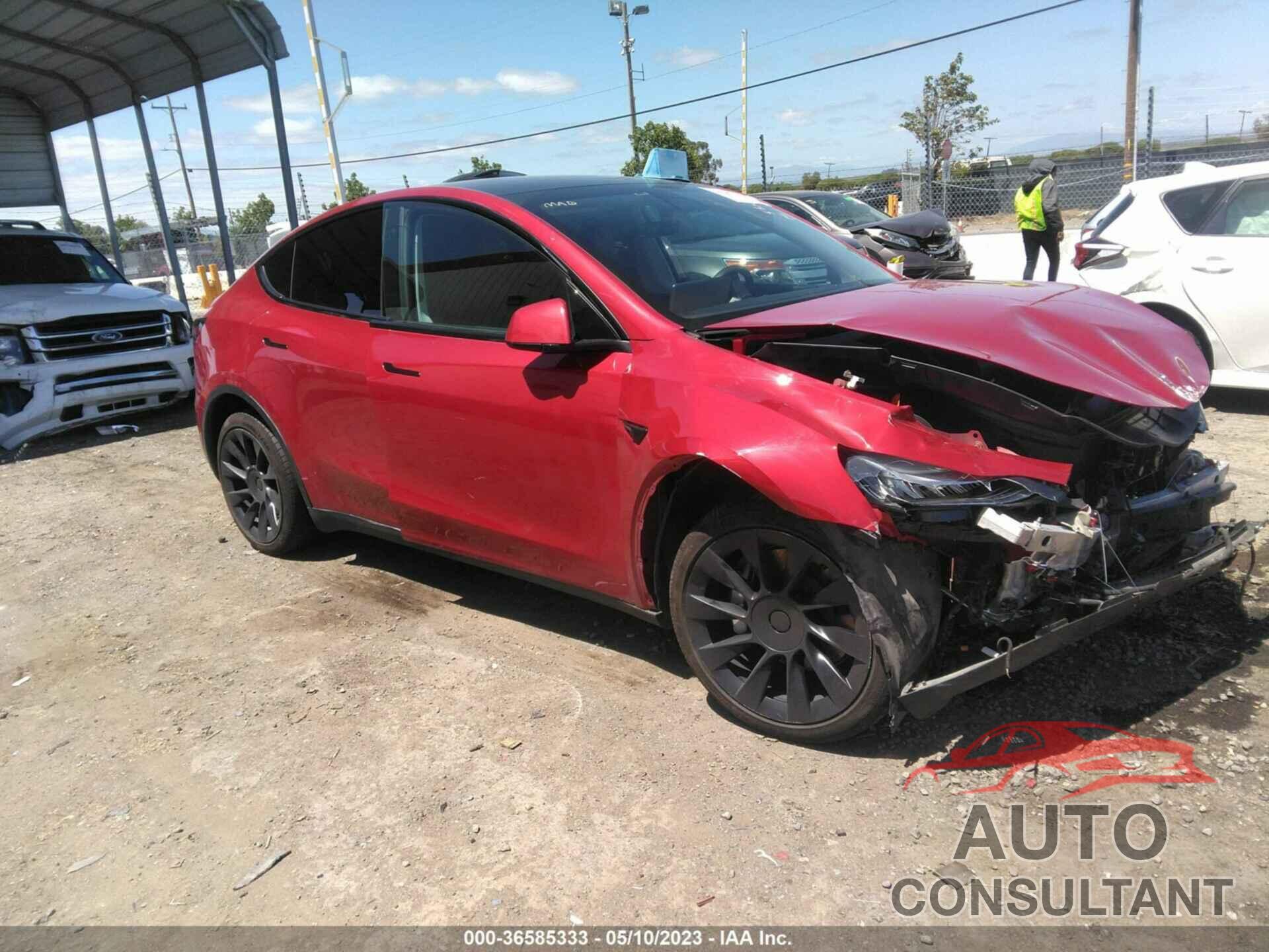 TESLA MODEL Y 2020 - 5YJYGDEF3LF036547
