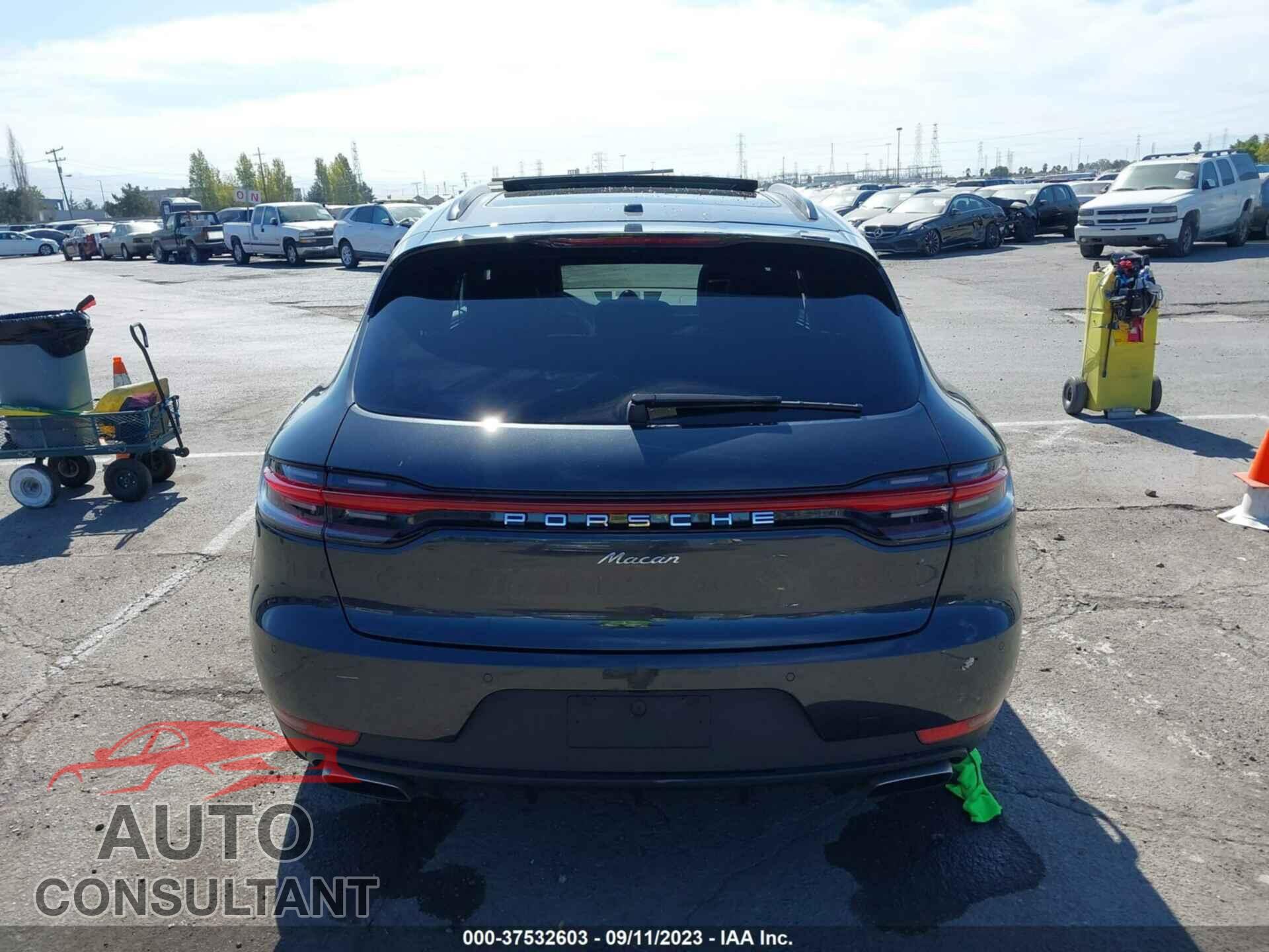 PORSCHE MACAN 2021 - WP1AA2A5XMLB13786
