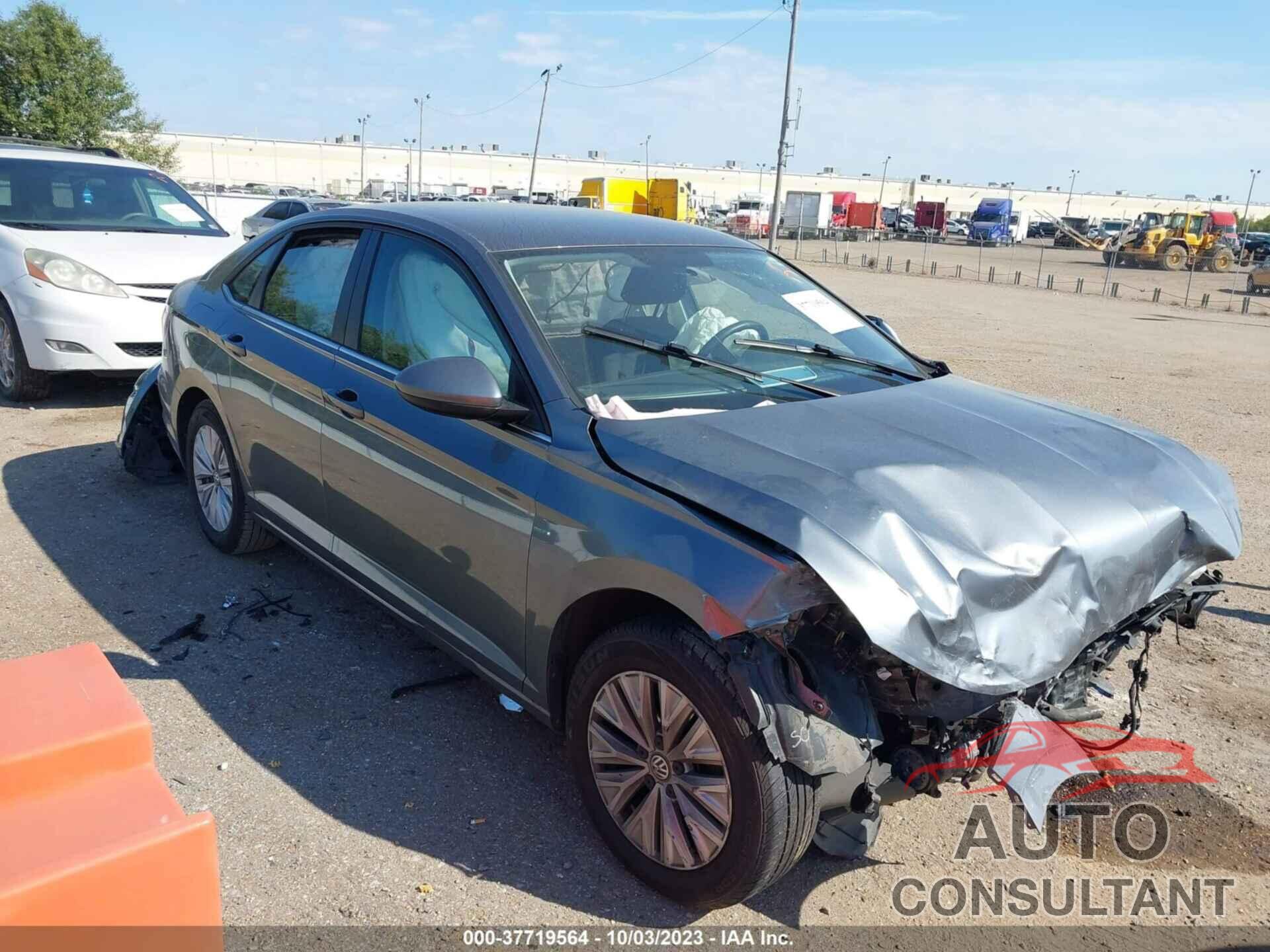 VOLKSWAGEN JETTA 2019 - 3VWC57BUXKM144966