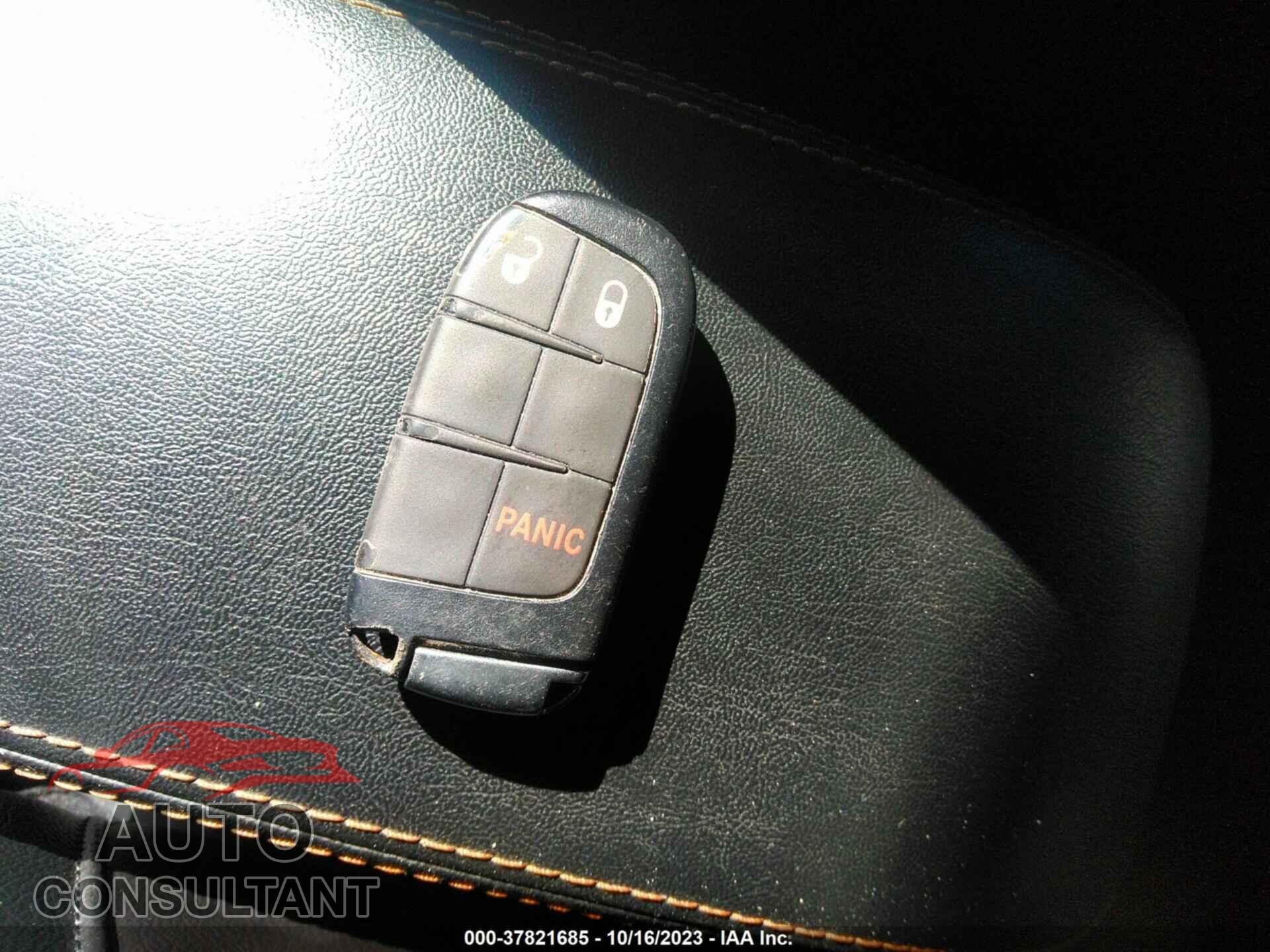 JEEP COMPASS 2020 - 3C4NJCCB0LT187555