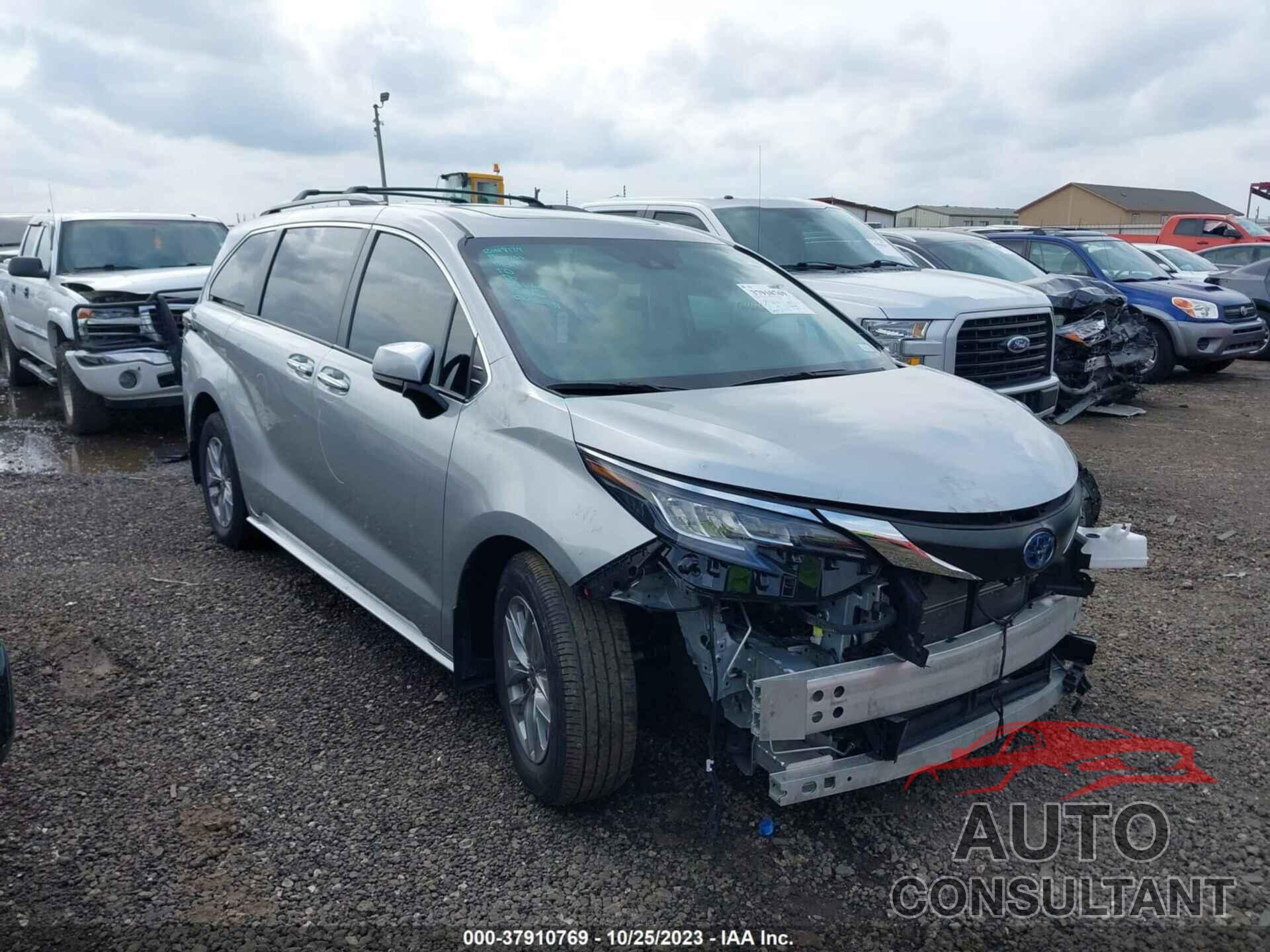 TOYOTA SIENNA 2022 - 5TDYRKECXNS078040