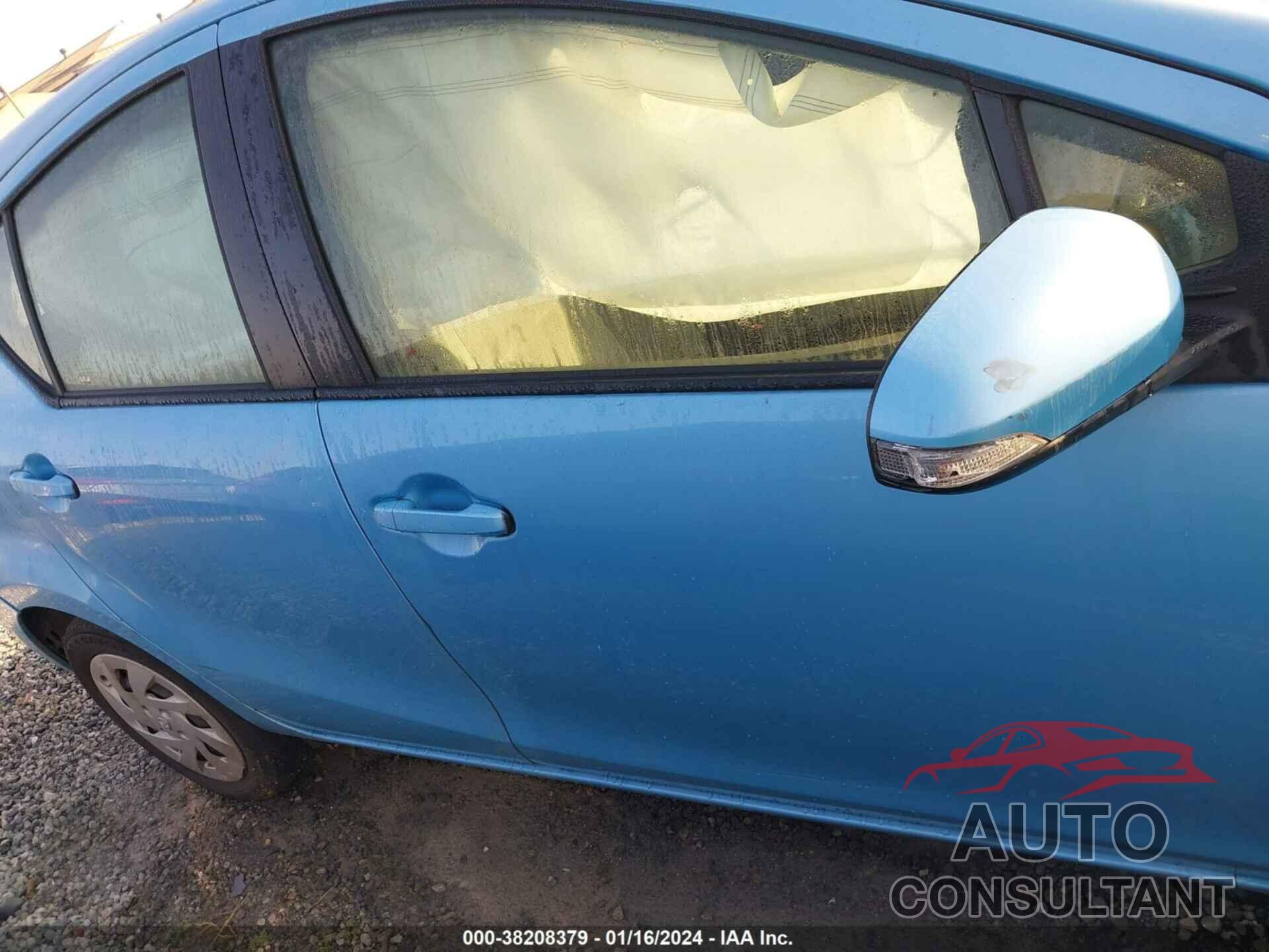 TOYOTA PRIUS C 2016 - JTDKDTB39G1589382