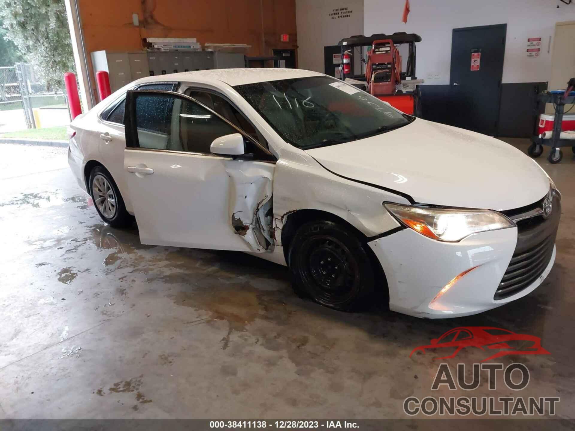 TOYOTA CAMRY 2016 - 4T4BF1FK8GR569706