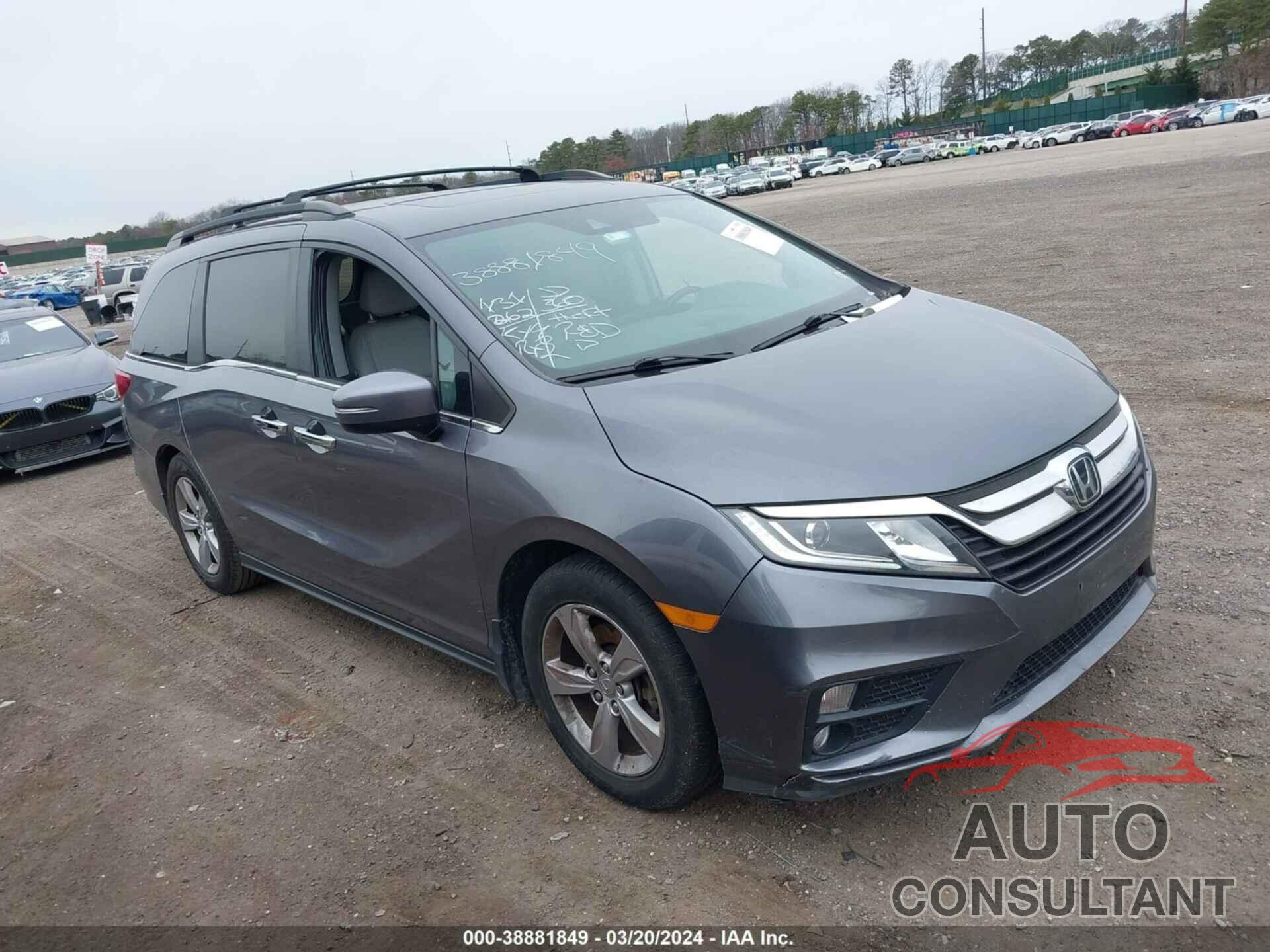 HONDA ODYSSEY 2018 - 5FNRL6H71JB010719