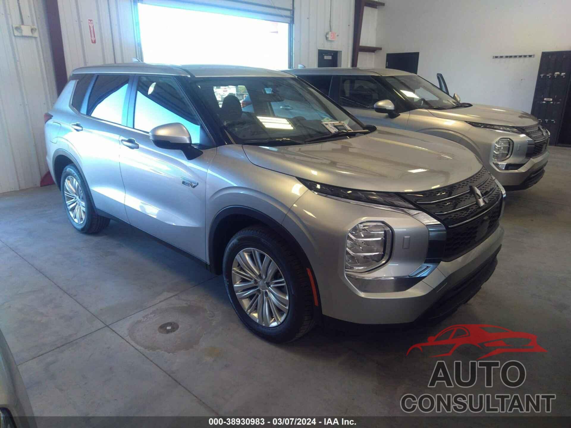 MITSUBISHI OUTLANDER 2024 - JA4T5UA98RZ033205