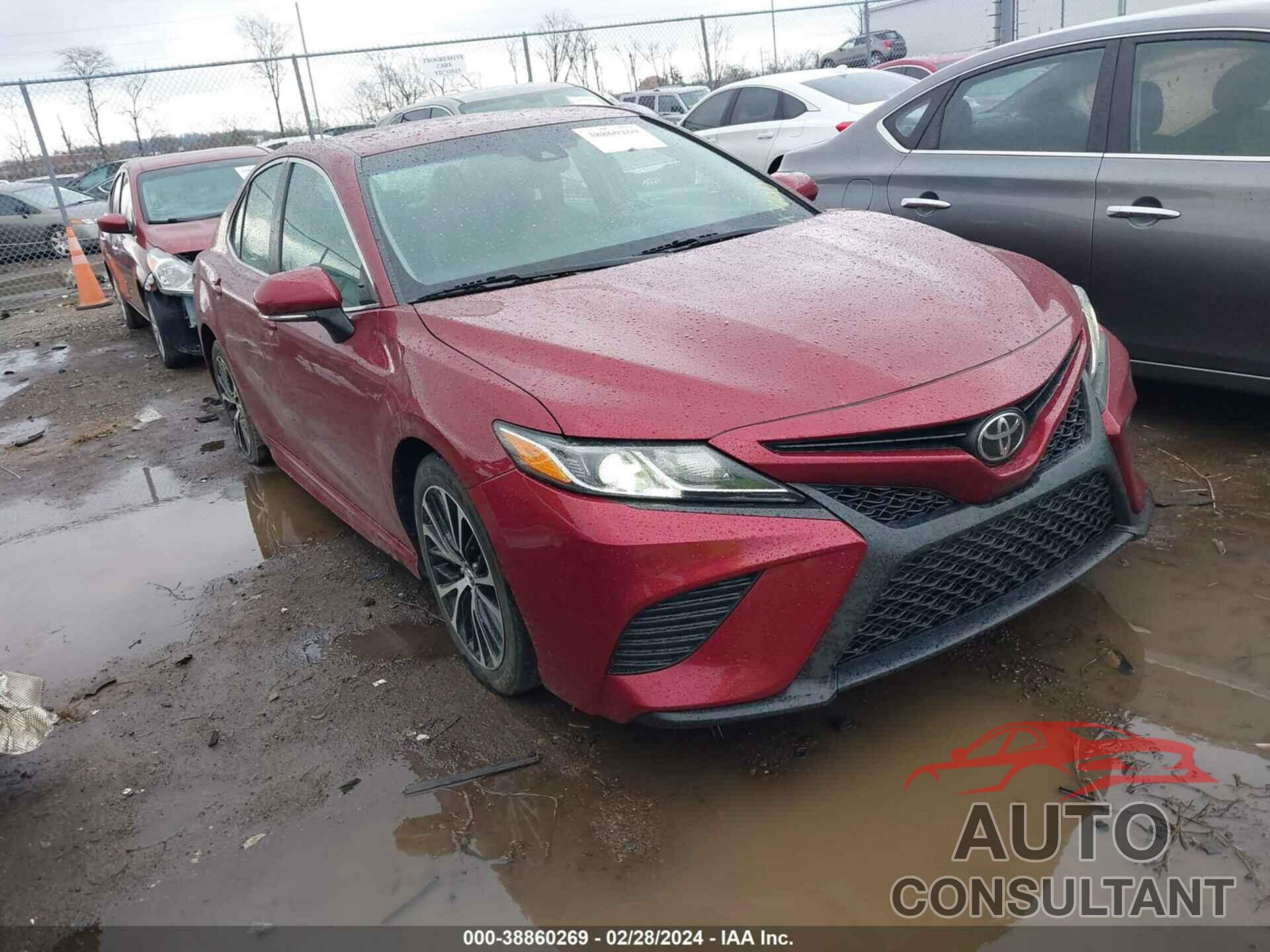 TOYOTA CAMRY 2018 - 4T1B11HK2JU543020