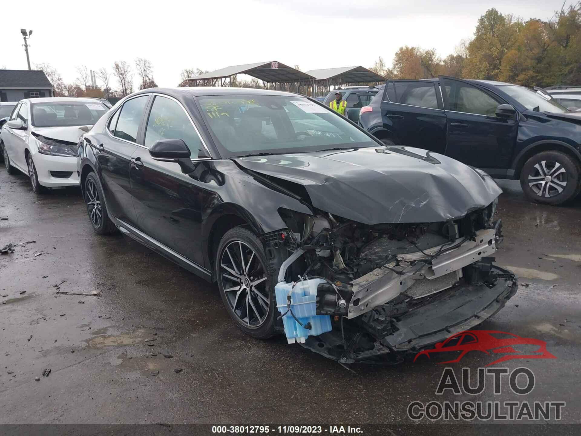 TOYOTA CAMRY 2021 - 4T1T11BK3MU024124