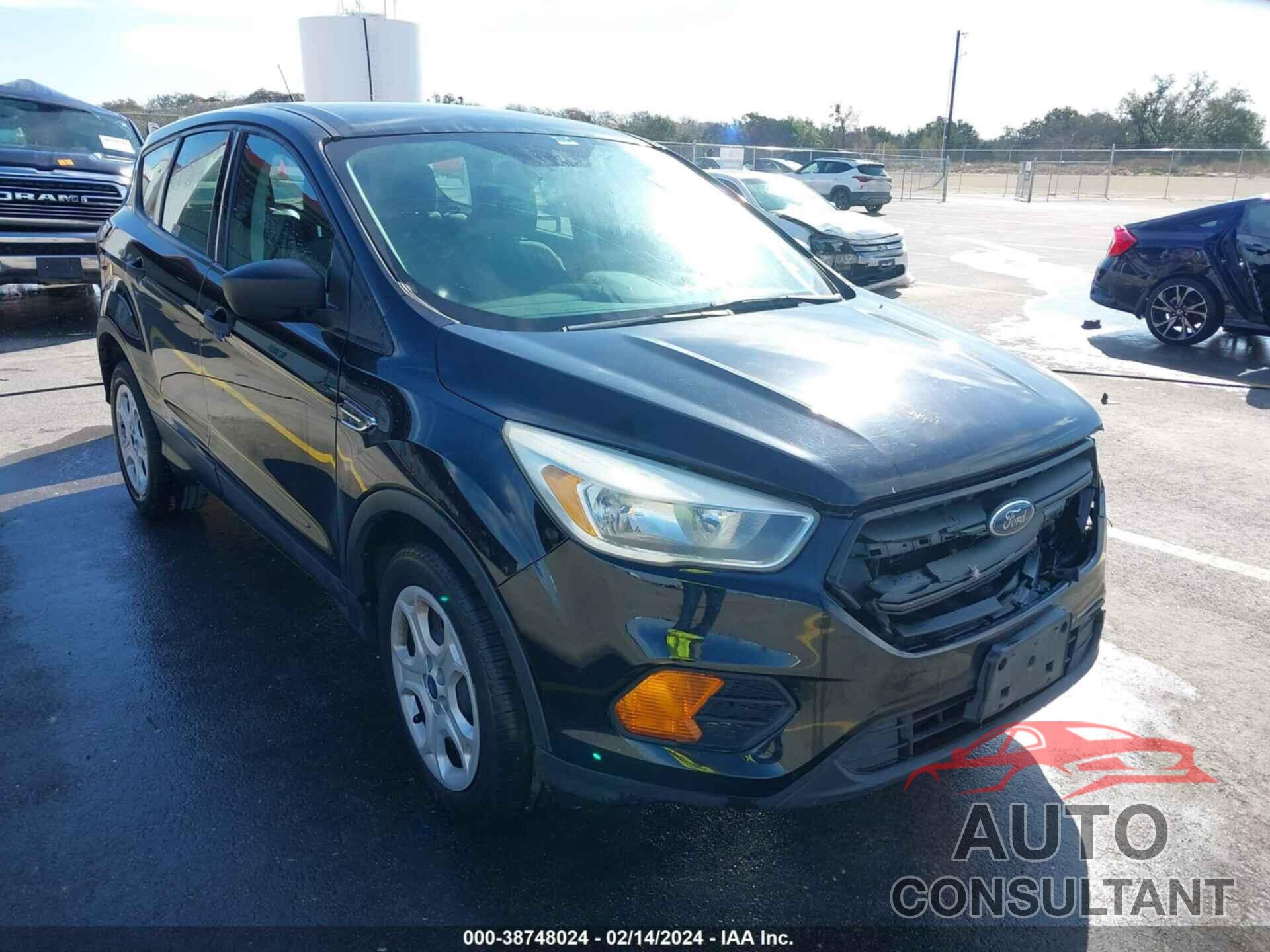 FORD ESCAPE 2017 - 1FMCU0F70HUC78533