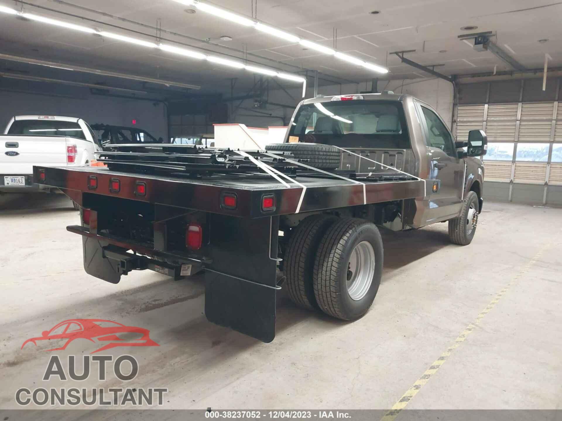 FORD F-350 CHASSIS 2023 - 1FDRF3GN4PED03381