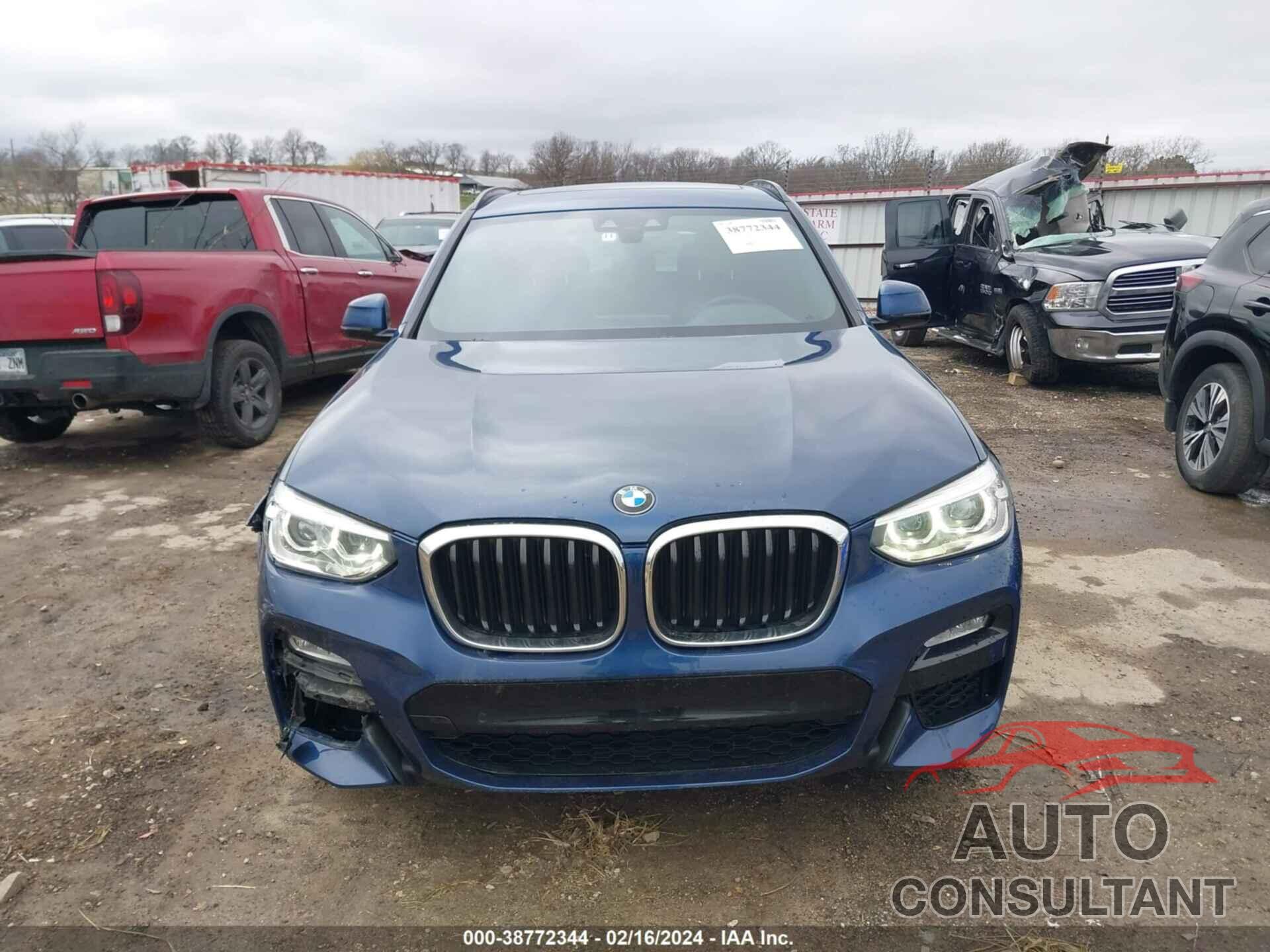 BMW X3 2018 - 5UXTR9C55JLD59411