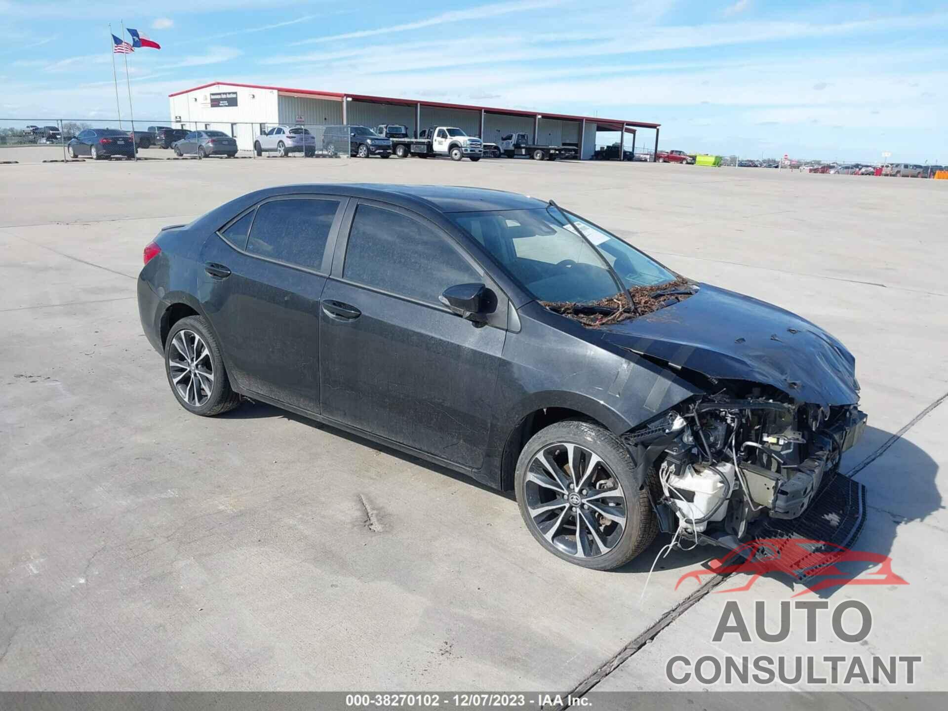 TOYOTA COROLLA 2018 - 5YFBURHEXJP824242