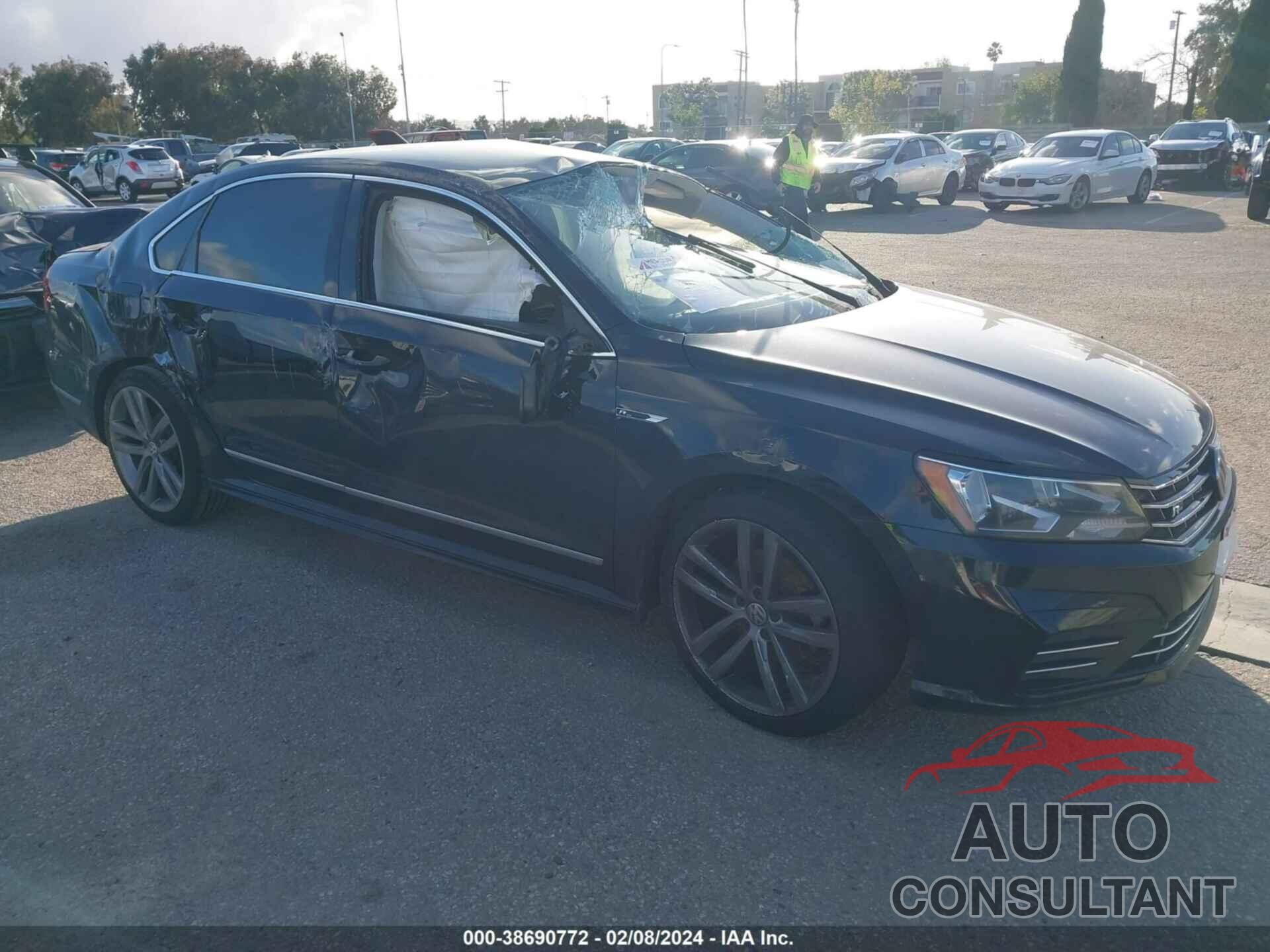 VOLKSWAGEN PASSAT 2017 - 1VWDT7A35HC010427