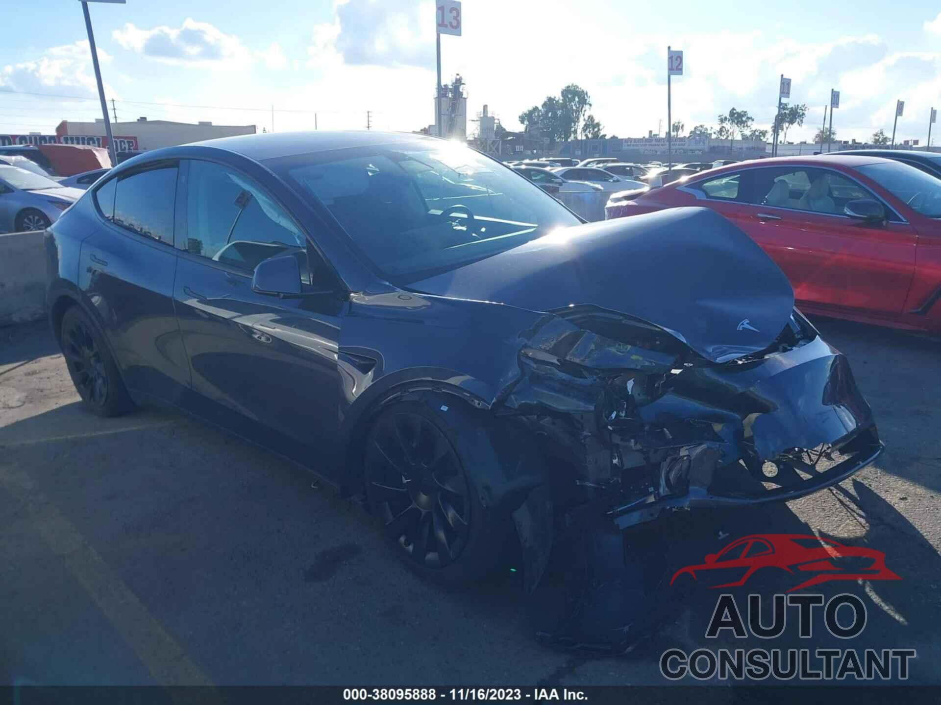 TESLA MODEL Y 2021 - 5YJYGDEEXMF255949