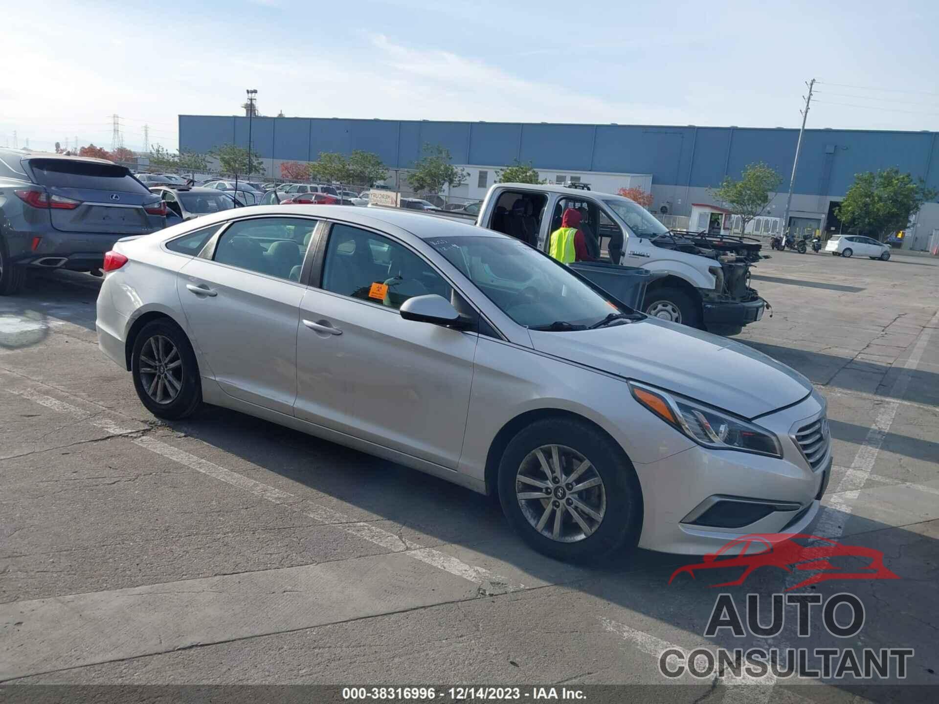 HYUNDAI SONATA 2017 - 5NPE24AF7HH581327