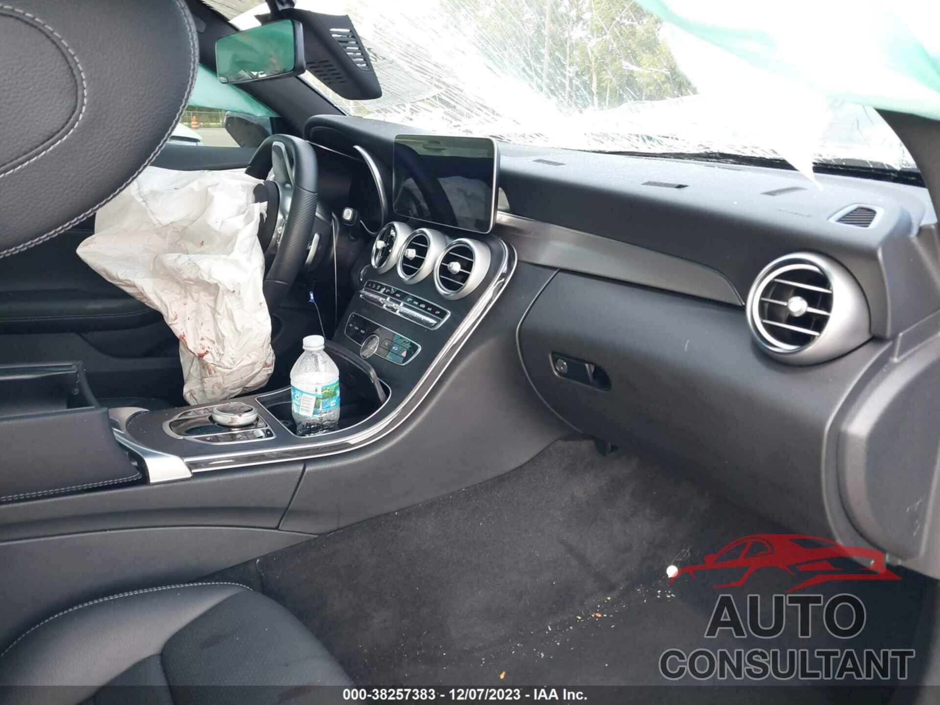 MERCEDES-BENZ C 300 2021 - W1KWJ8DB7MG059051