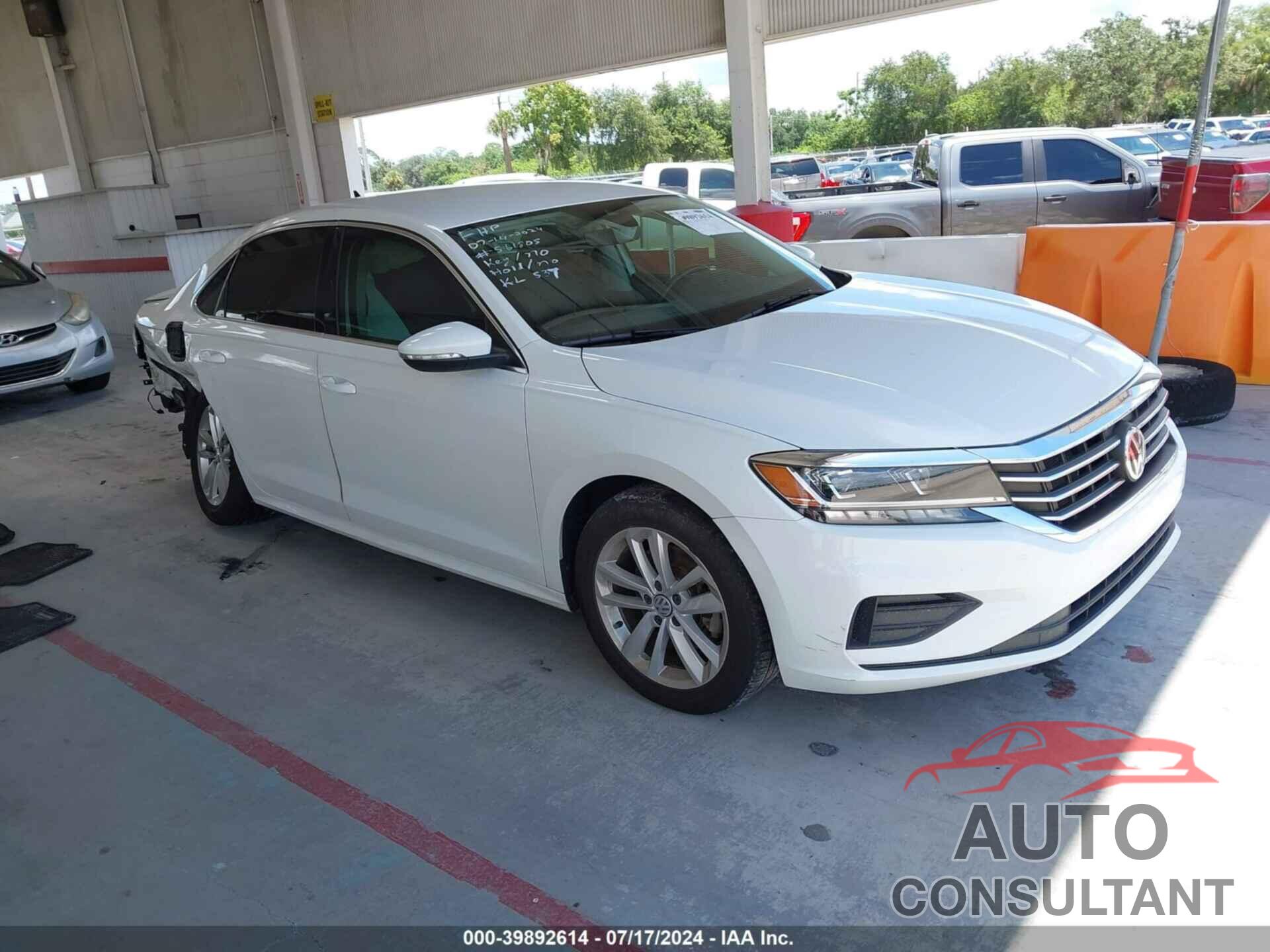 VOLKSWAGEN PASSAT 2020 - 1VWSA7A31LC002055