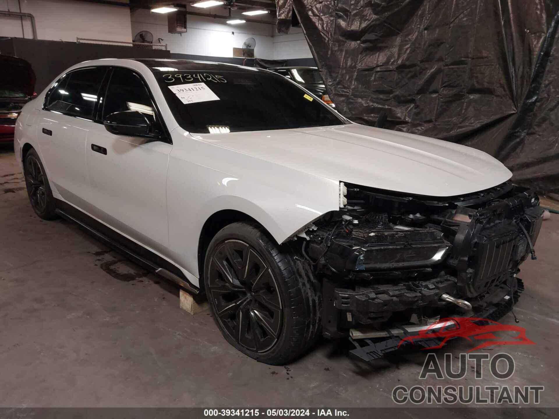 BMW 760 2023 - WBA33EJ00PCM44324