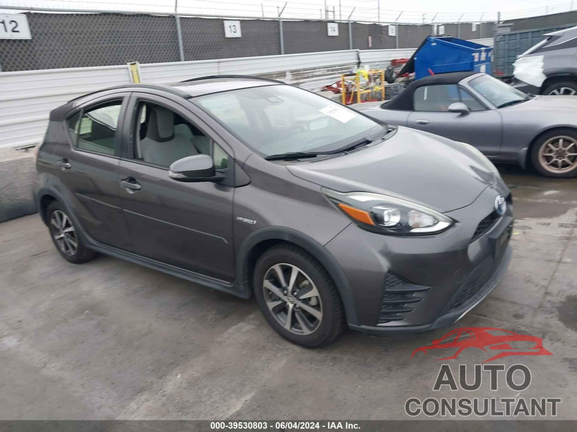 TOYOTA PRIUS C 2018 - JTDKDTB38J1614182