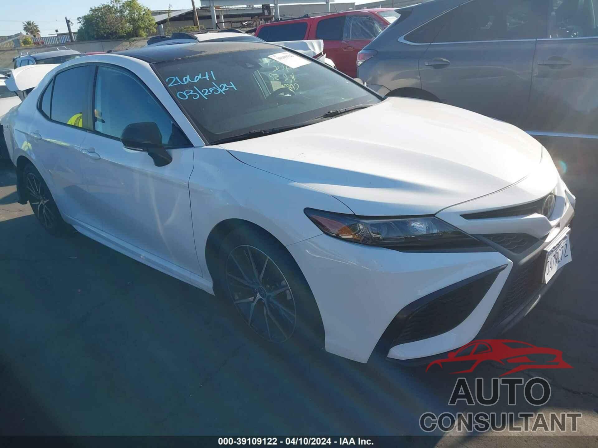 TOYOTA CAMRY 2022 - 4T1T11AK5NU645982