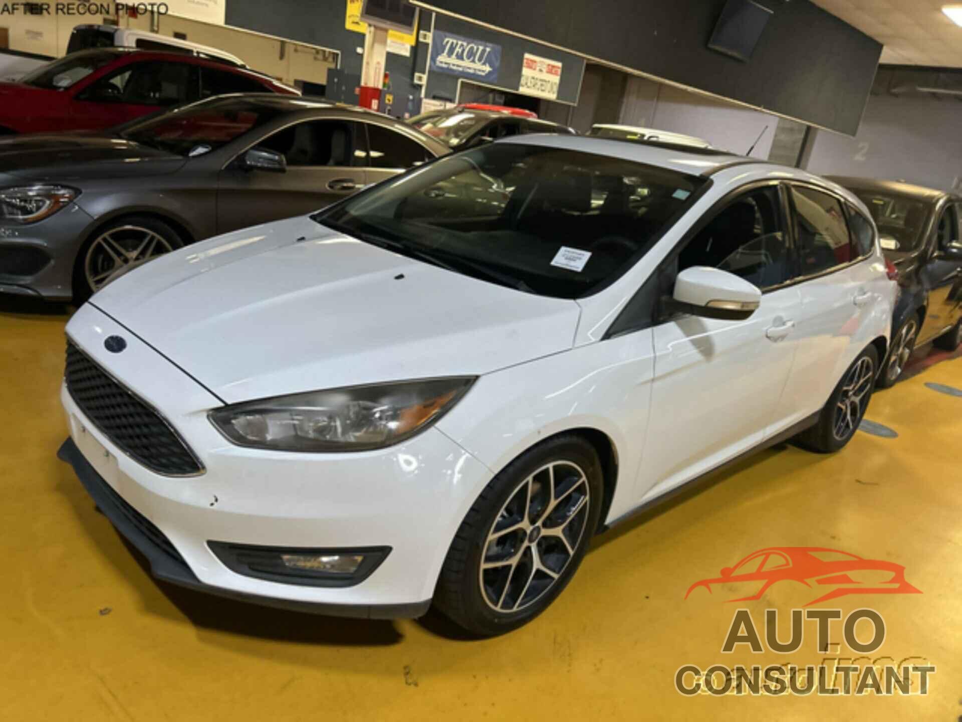 FORD FOCUS 2018 - 1FADP3M27JL236564