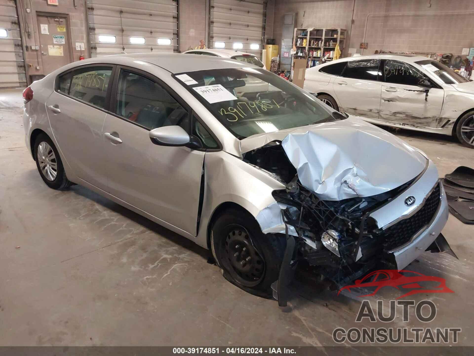 KIA FORTE 2017 - 3KPFK4A74HE063256