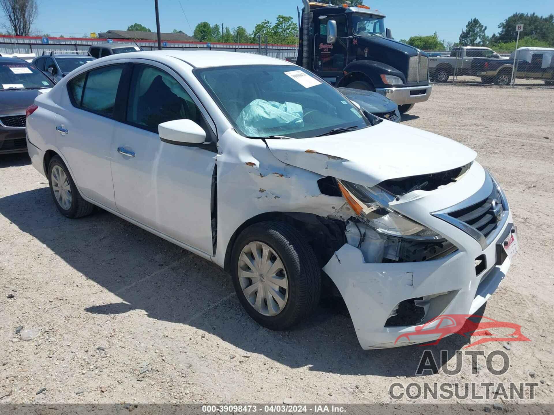 NISSAN VERSA 2019 - 3N1CN7AP3KL812162