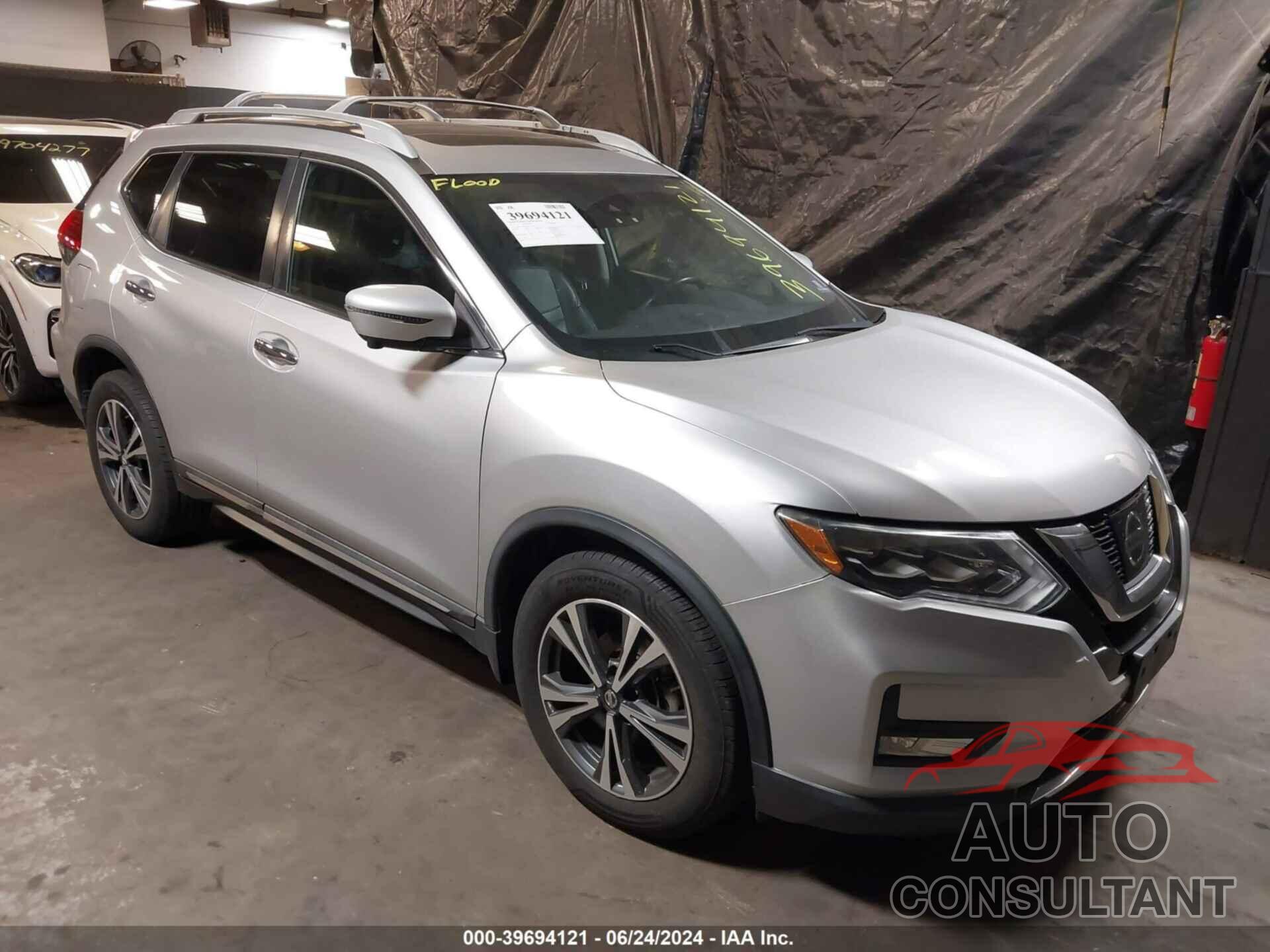 NISSAN ROGUE 2017 - 5N1AT2MVXHC772721