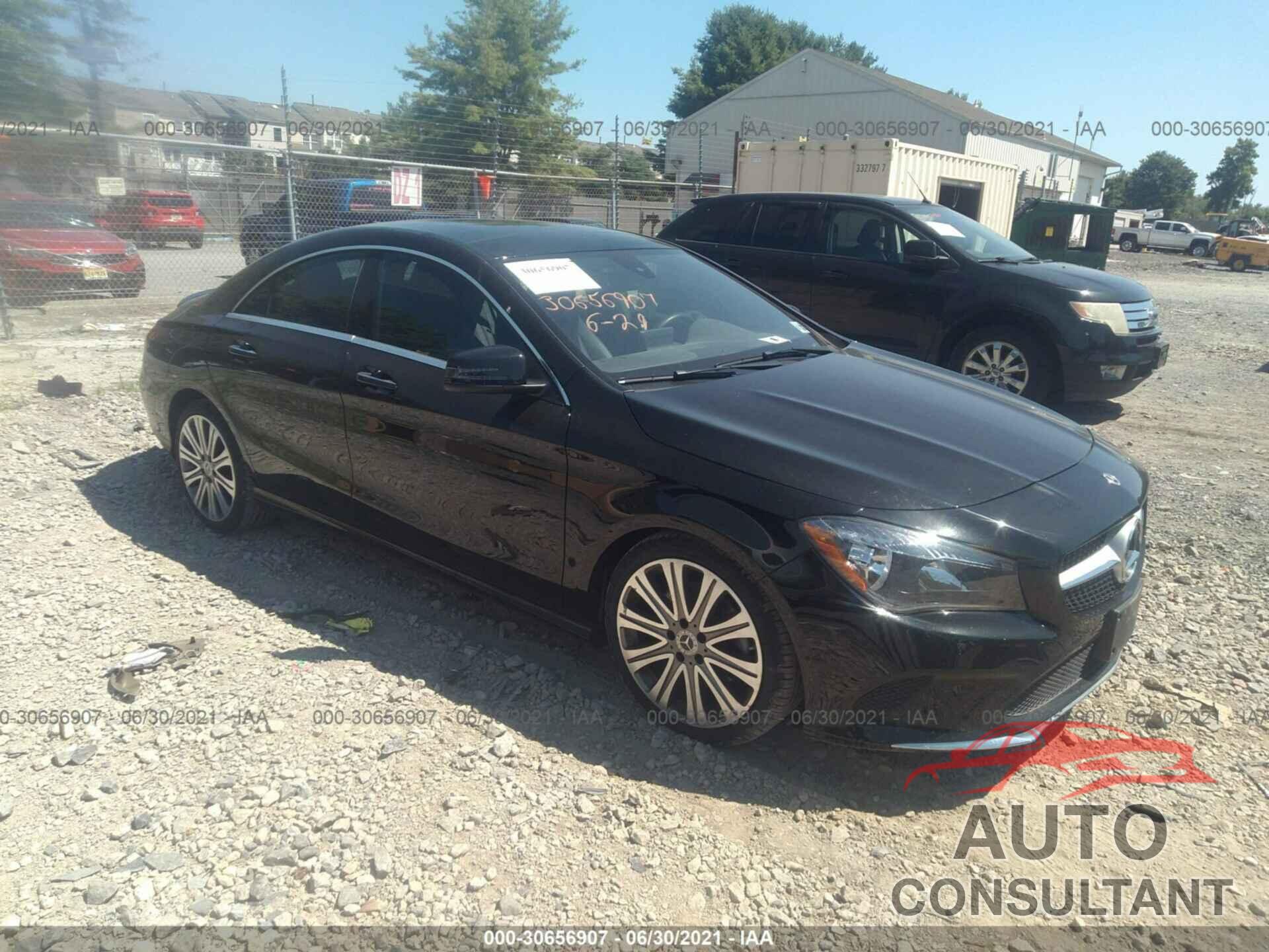 MERCEDES-BENZ CLA 2018 - WDDSJ4GB1JN568286