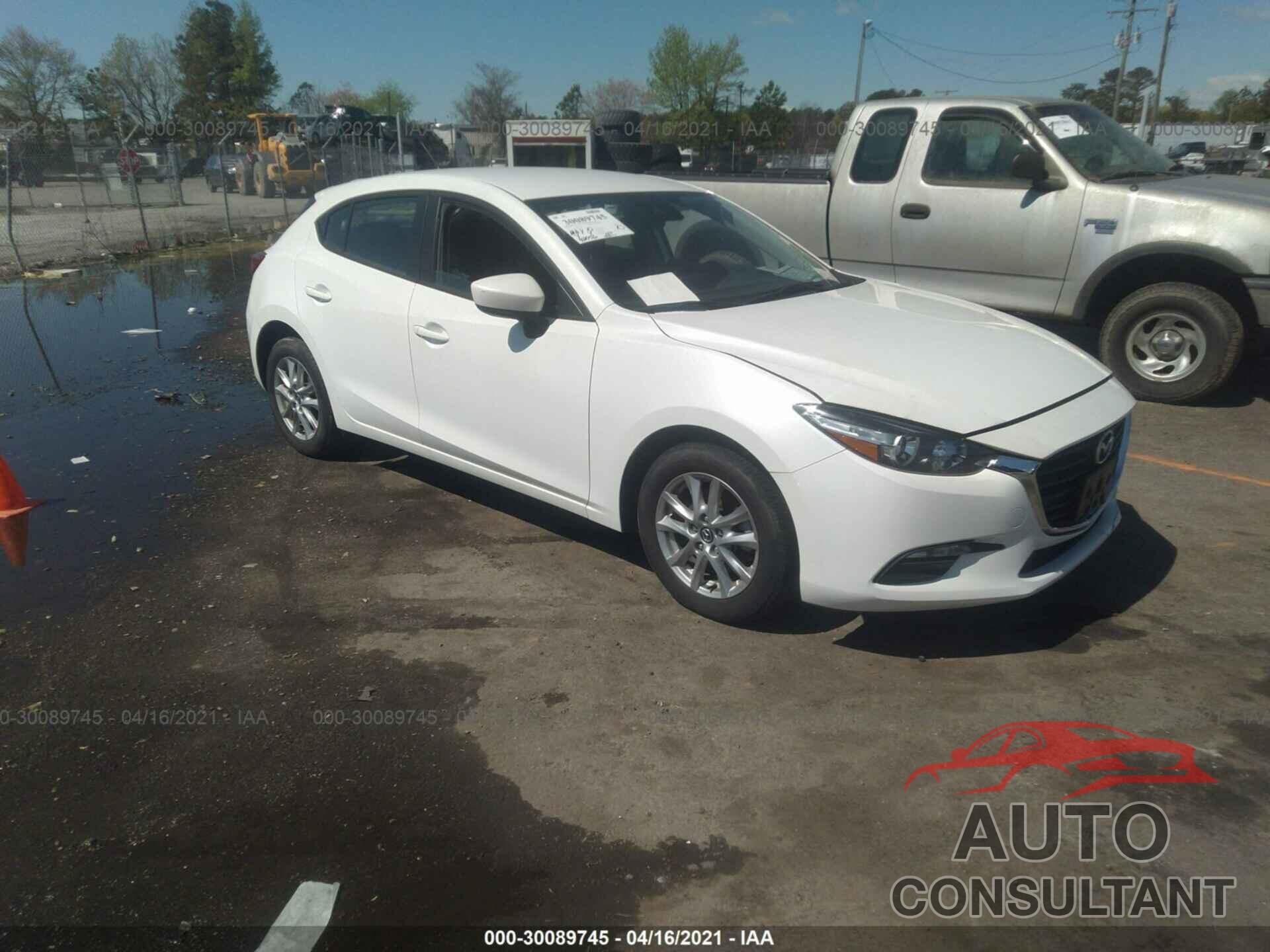 MAZDA MAZDA3 5-DOOR 2018 - 3MZBN1K78JM192175