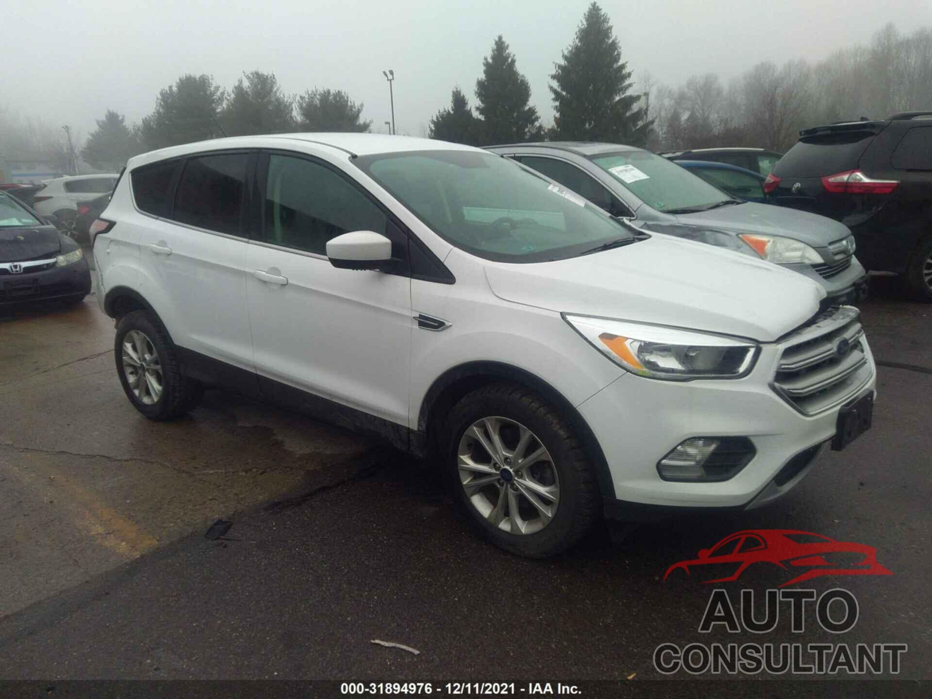 FORD ESCAPE 2017 - 1FMCU9GD1HUC57778