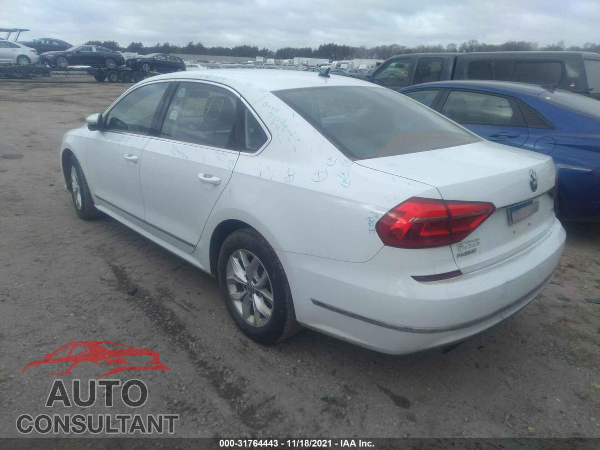 VOLKSWAGEN PASSAT 2016 - 1VWAT7A31GC056080