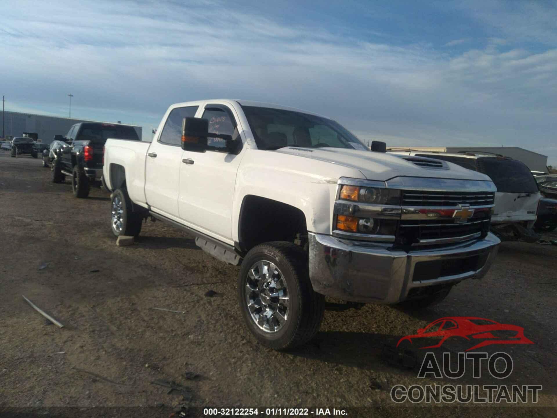 CHEVROLET SILVERADO 2500HD 2018 - 1GC1KUEY0JF212948